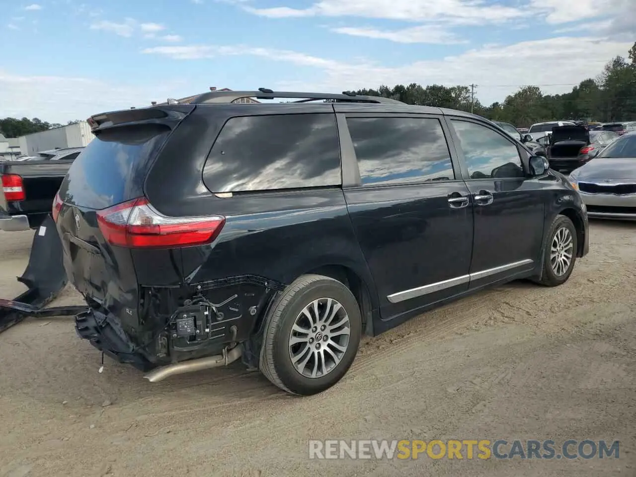 3 Photograph of a damaged car 5TDYZ3DC9LS085422 TOYOTA All Models 2020