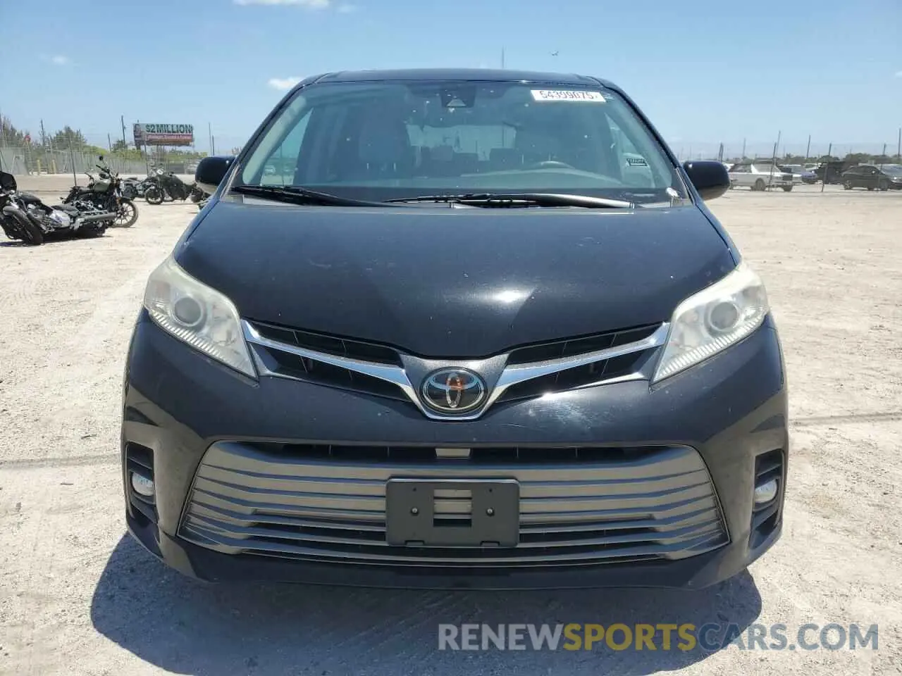 5 Photograph of a damaged car 5TDYZ3DCXLS064983 TOYOTA All Models 2020