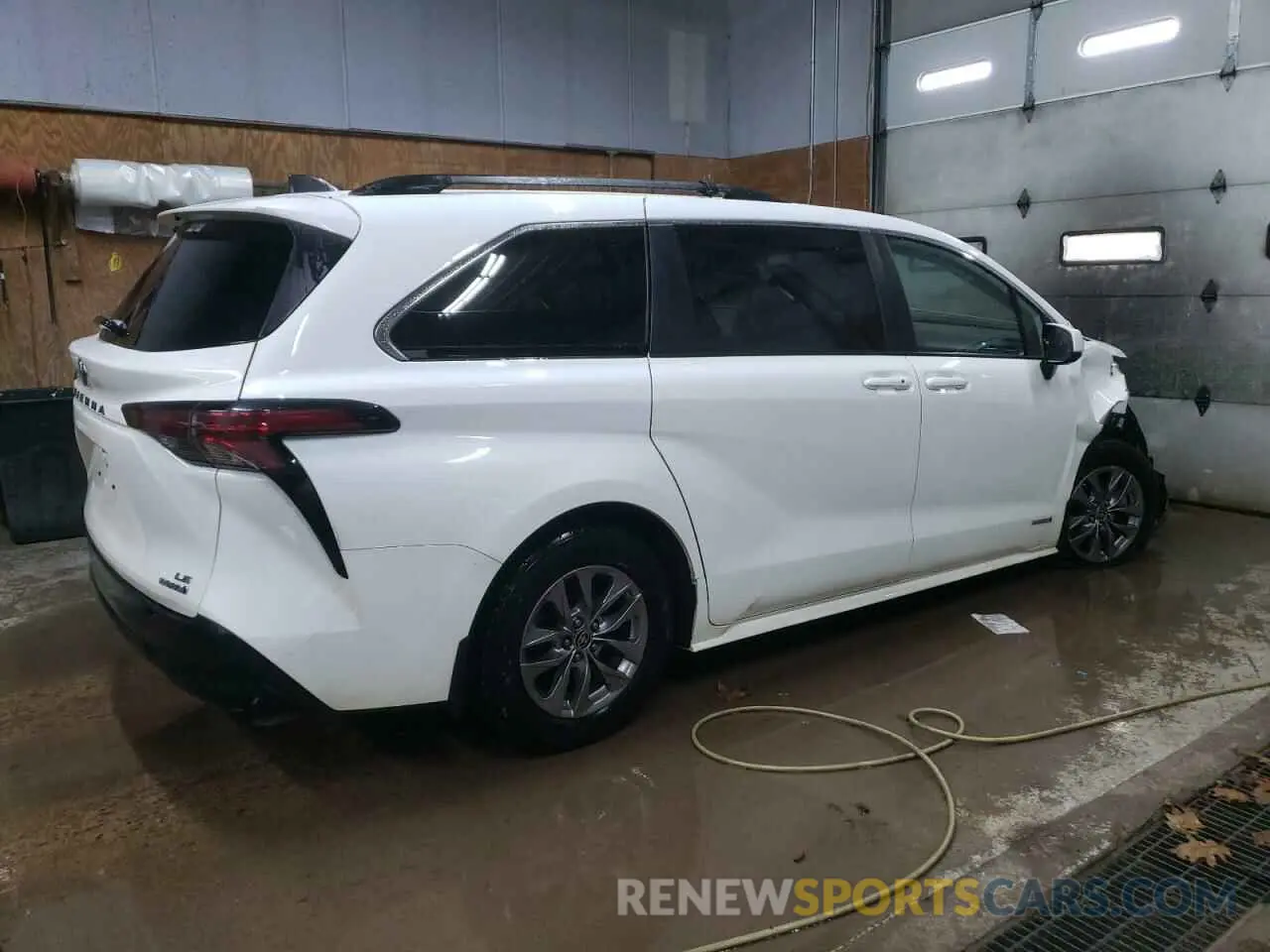 3 Photograph of a damaged car 5TDBSKFCXMS023725 TOYOTA All Models 2021
