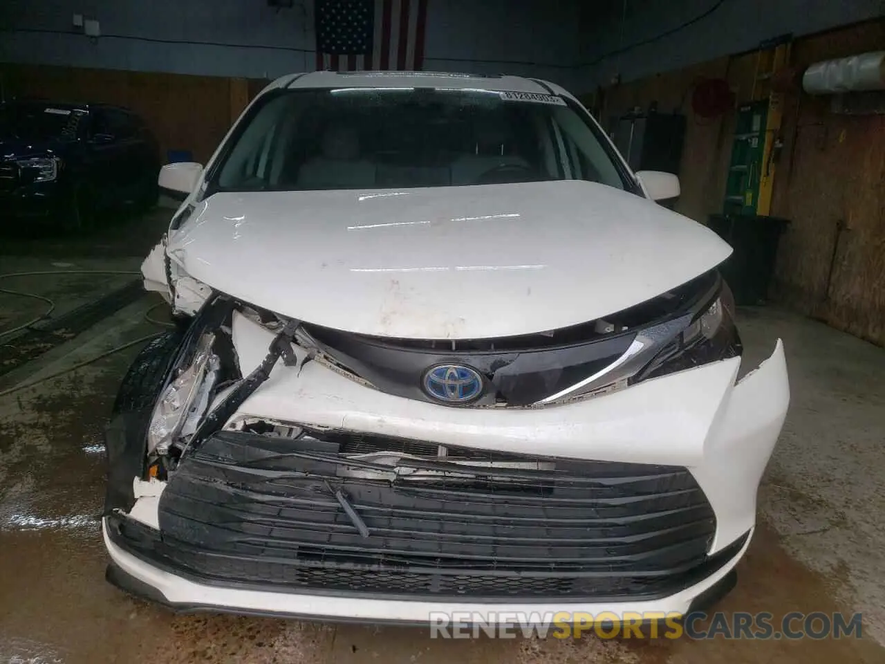 5 Photograph of a damaged car 5TDBSKFCXMS023725 TOYOTA All Models 2021