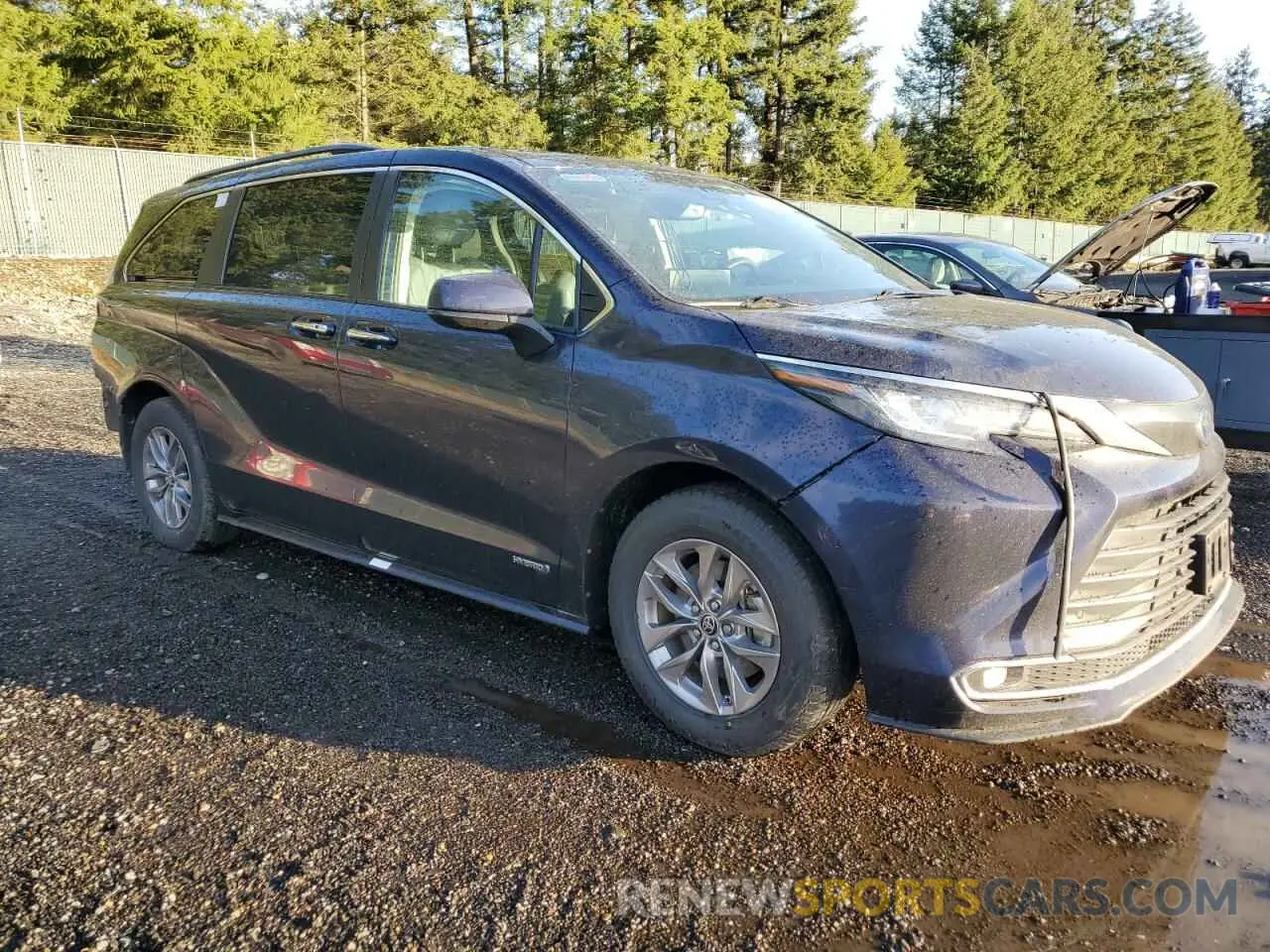 4 Photograph of a damaged car 5TDJRKEC4MS069575 TOYOTA All Models 2021