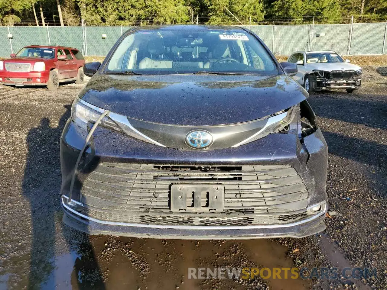 5 Photograph of a damaged car 5TDJRKEC4MS069575 TOYOTA All Models 2021