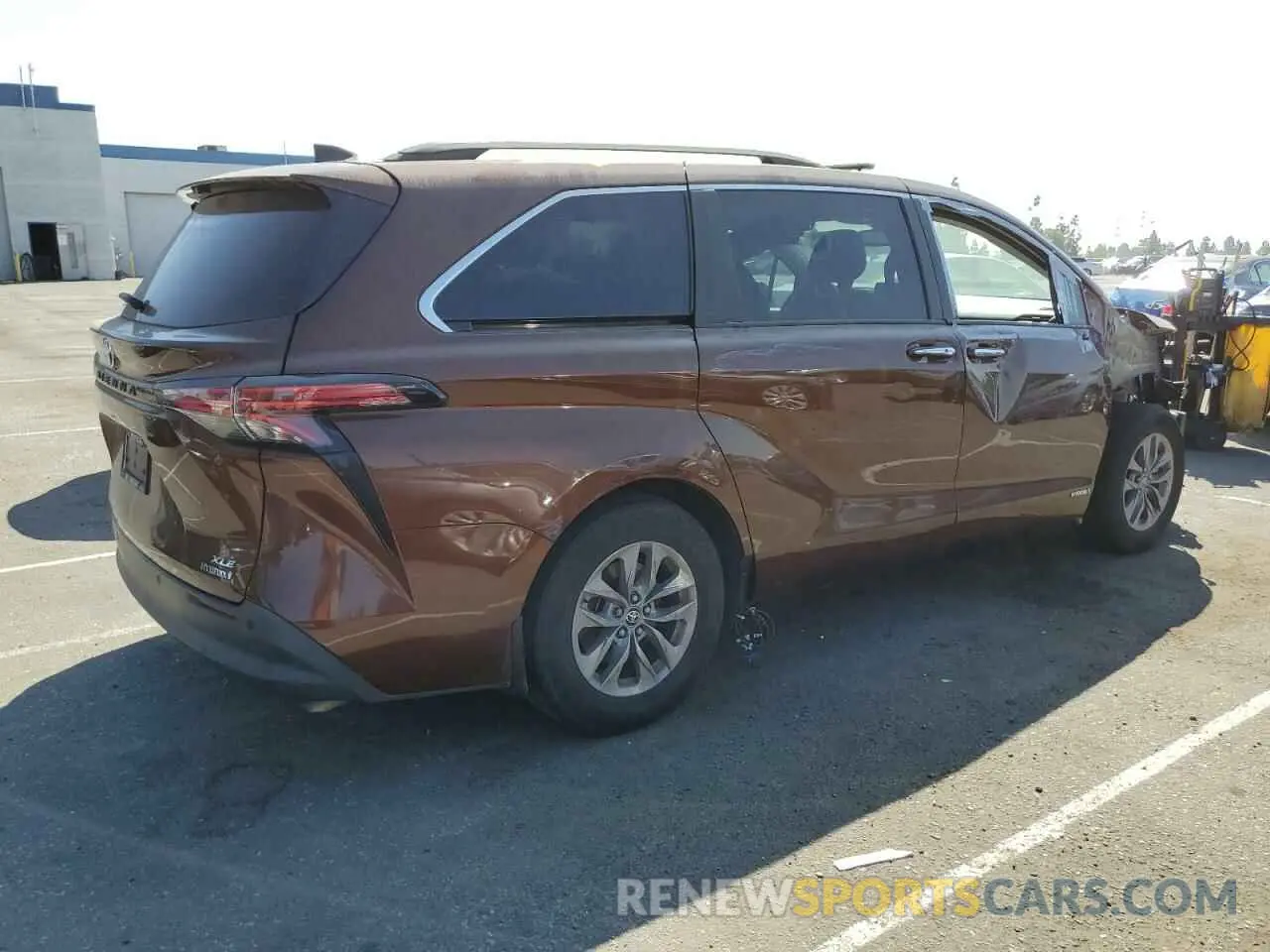 3 Photograph of a damaged car 5TDJRKEC5MS011443 TOYOTA All Models 2021