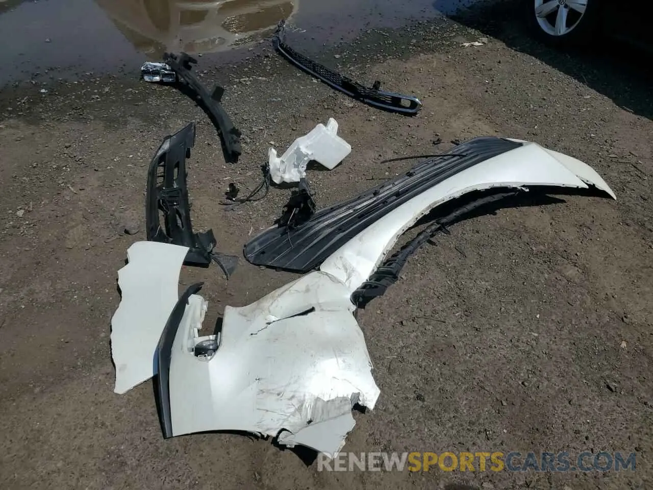 13 Photograph of a damaged car 5TDJRKEC9MS035373 TOYOTA All Models 2021