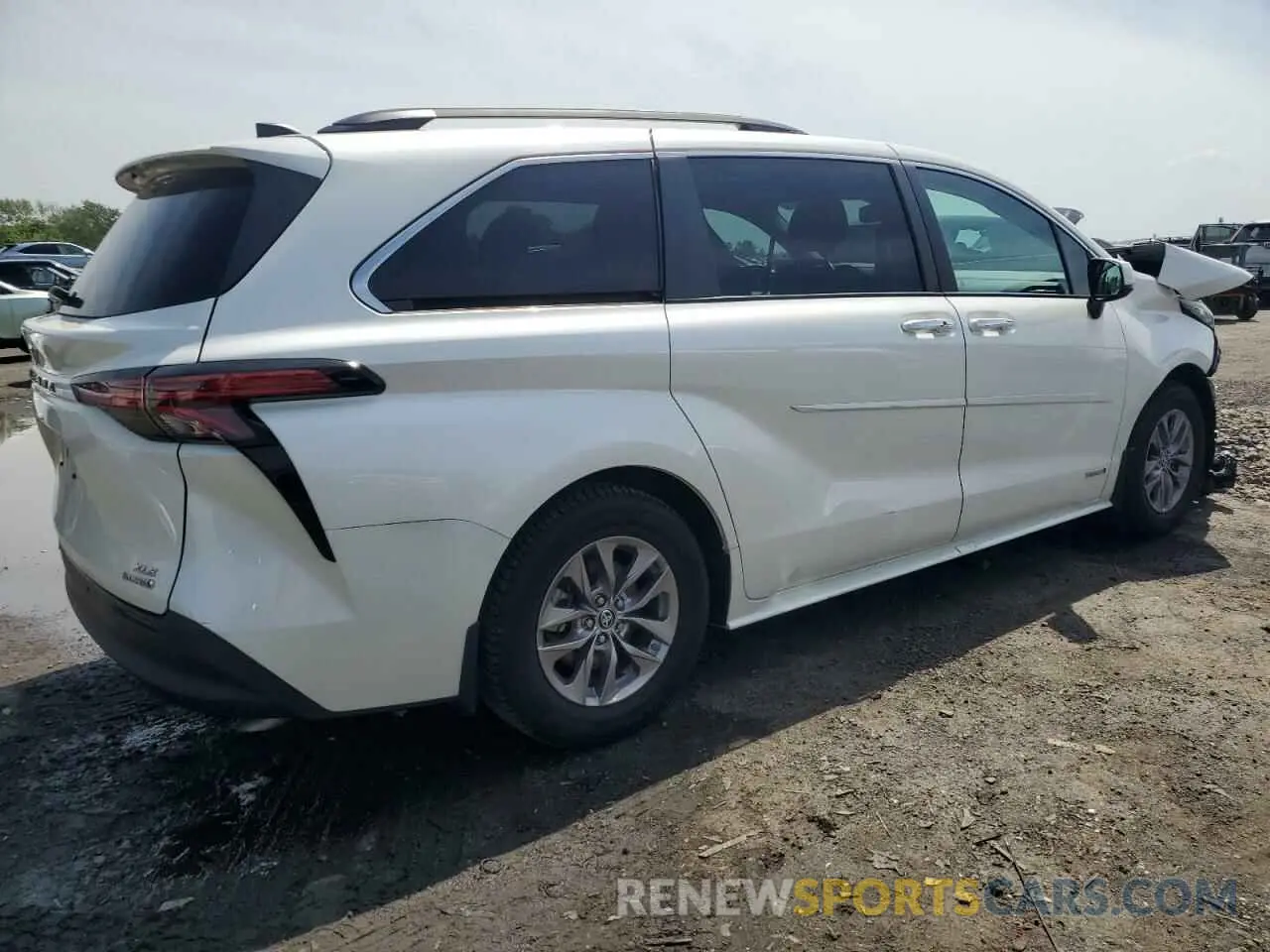 3 Photograph of a damaged car 5TDJRKEC9MS035373 TOYOTA All Models 2021