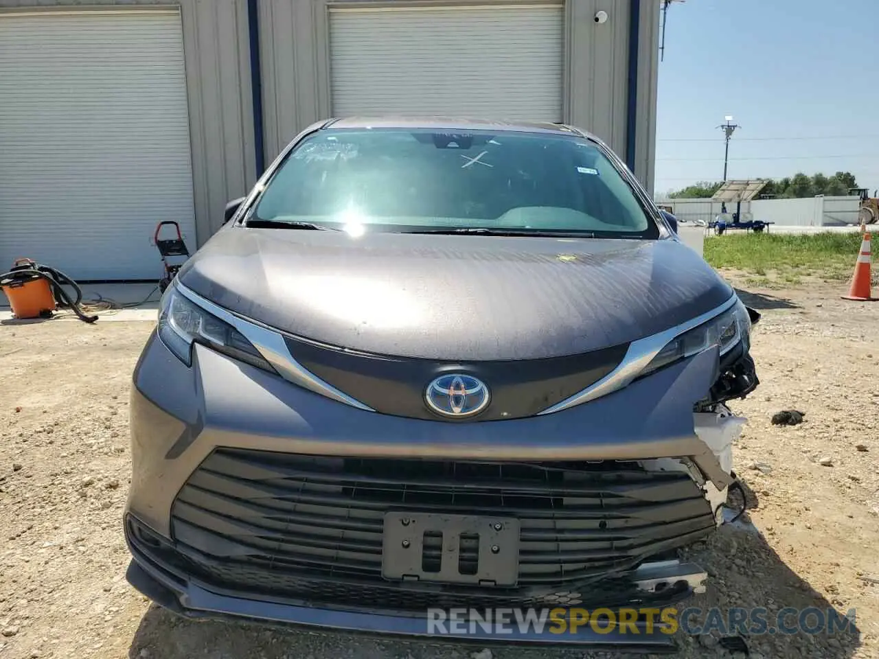 5 Photograph of a damaged car 5TDKRKEC3MS006469 TOYOTA All Models 2021