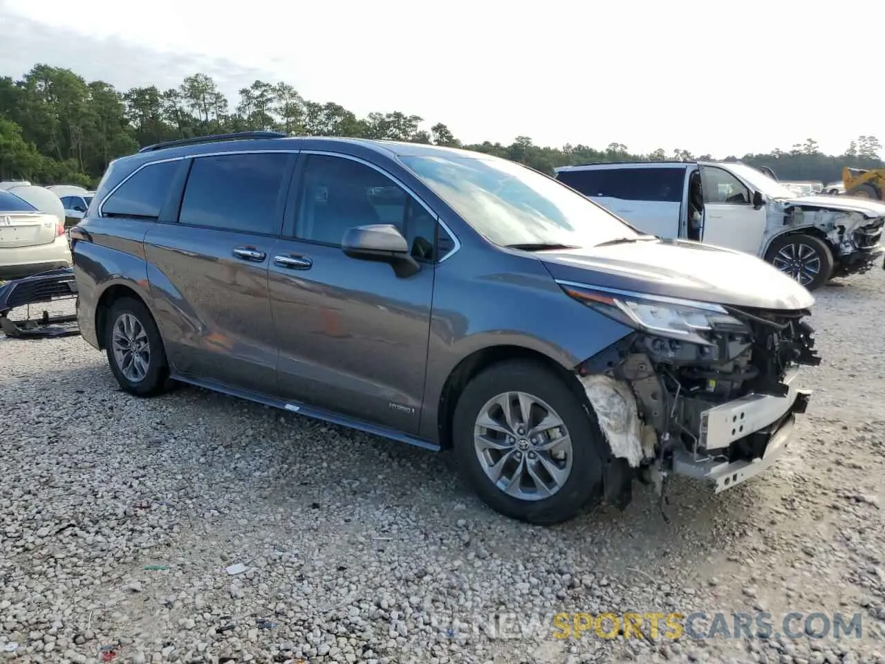 4 Photograph of a damaged car 5TDYRKEC1MS028108 TOYOTA All Models 2021