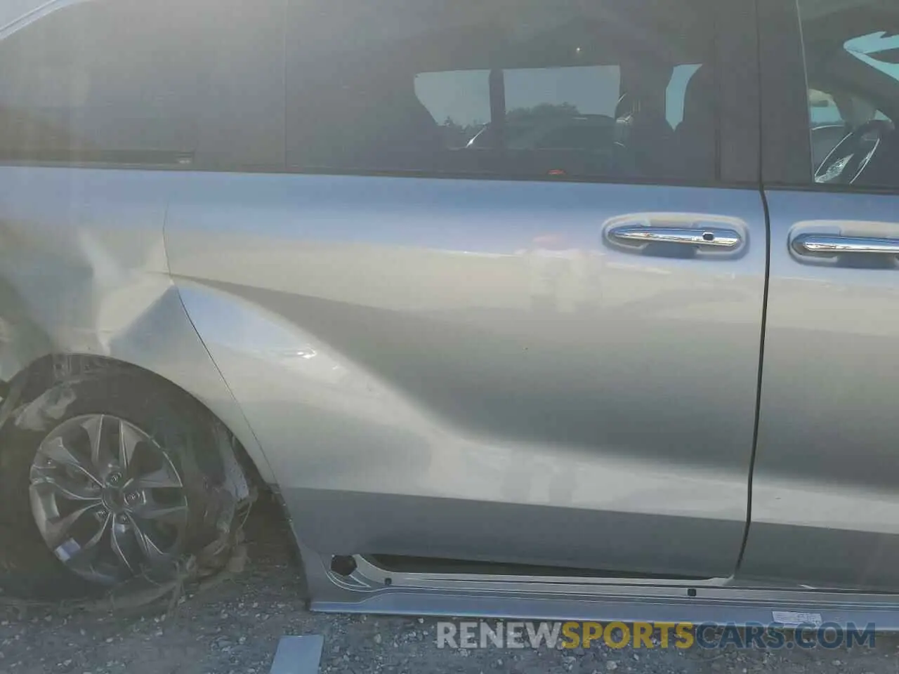 11 Photograph of a damaged car 5TDYRKEC4MS026921 TOYOTA All Models 2021