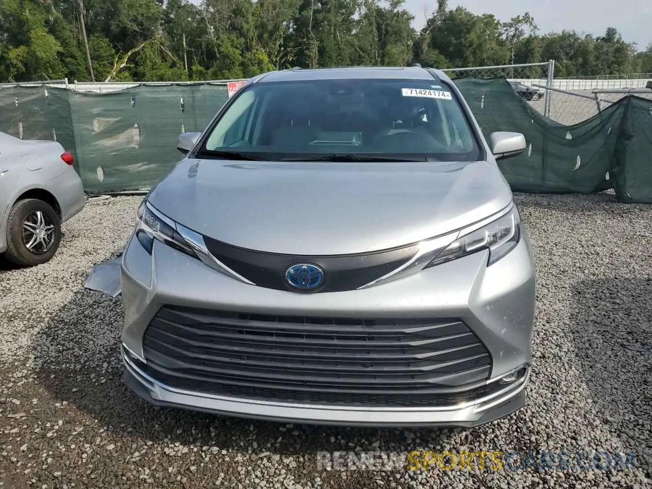 5 Photograph of a damaged car 5TDYRKEC9MS030284 TOYOTA All Models 2021