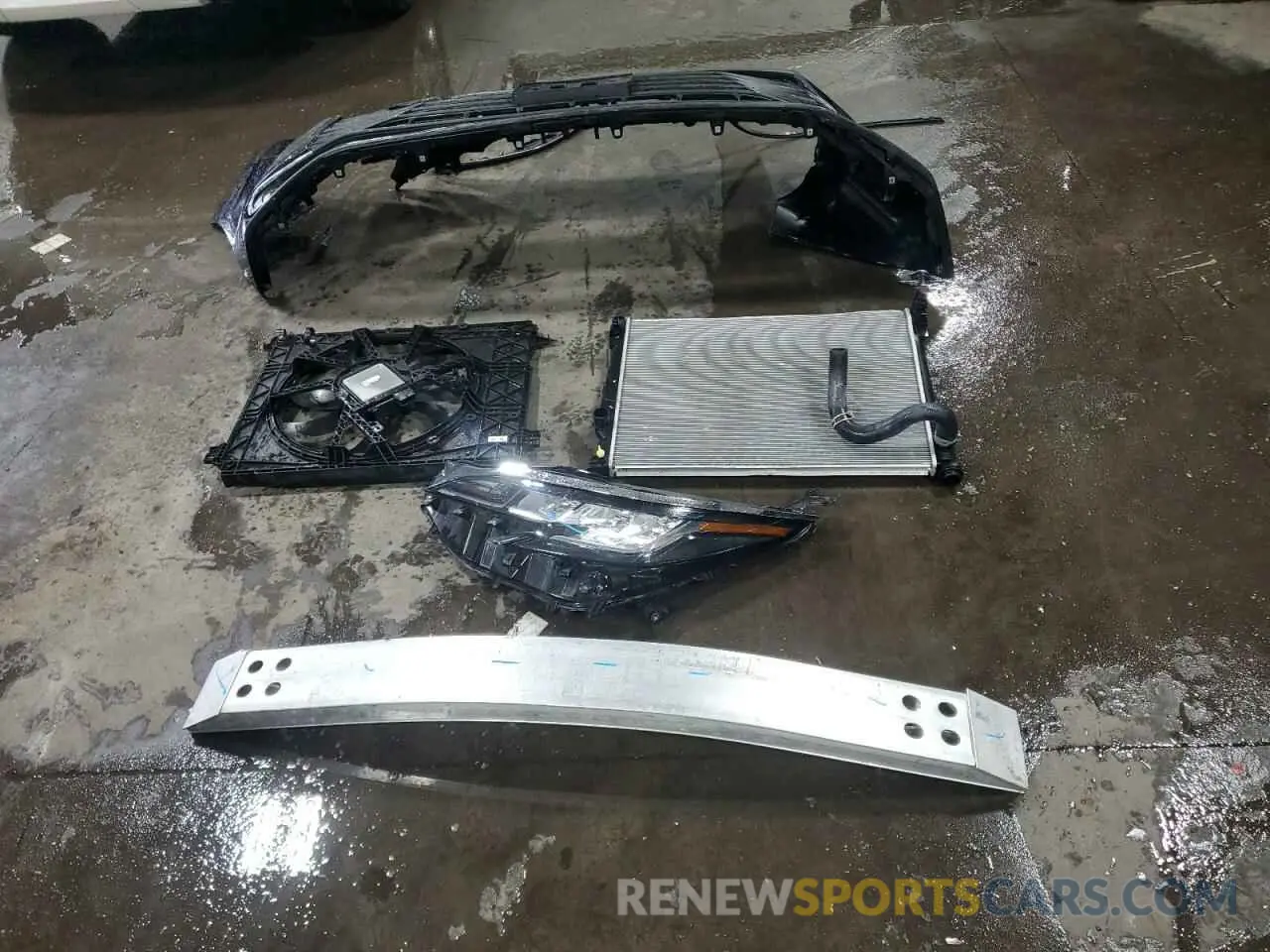 13 Photograph of a damaged car 5TDYRKECXMS024686 TOYOTA All Models 2021