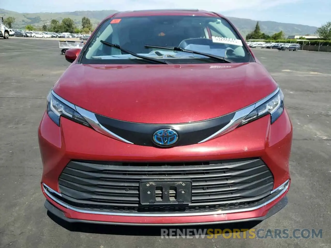 5 Photograph of a damaged car 5TDYSKFC8MS010935 TOYOTA All Models 2021