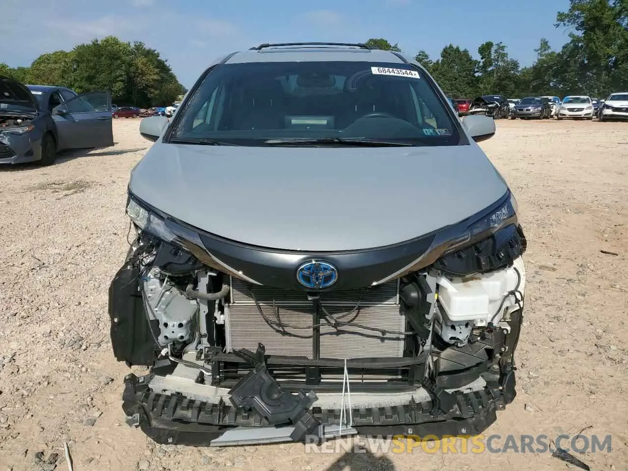 5 Photograph of a damaged car 5TDASKFC5NS042826 TOYOTA All Models 2022