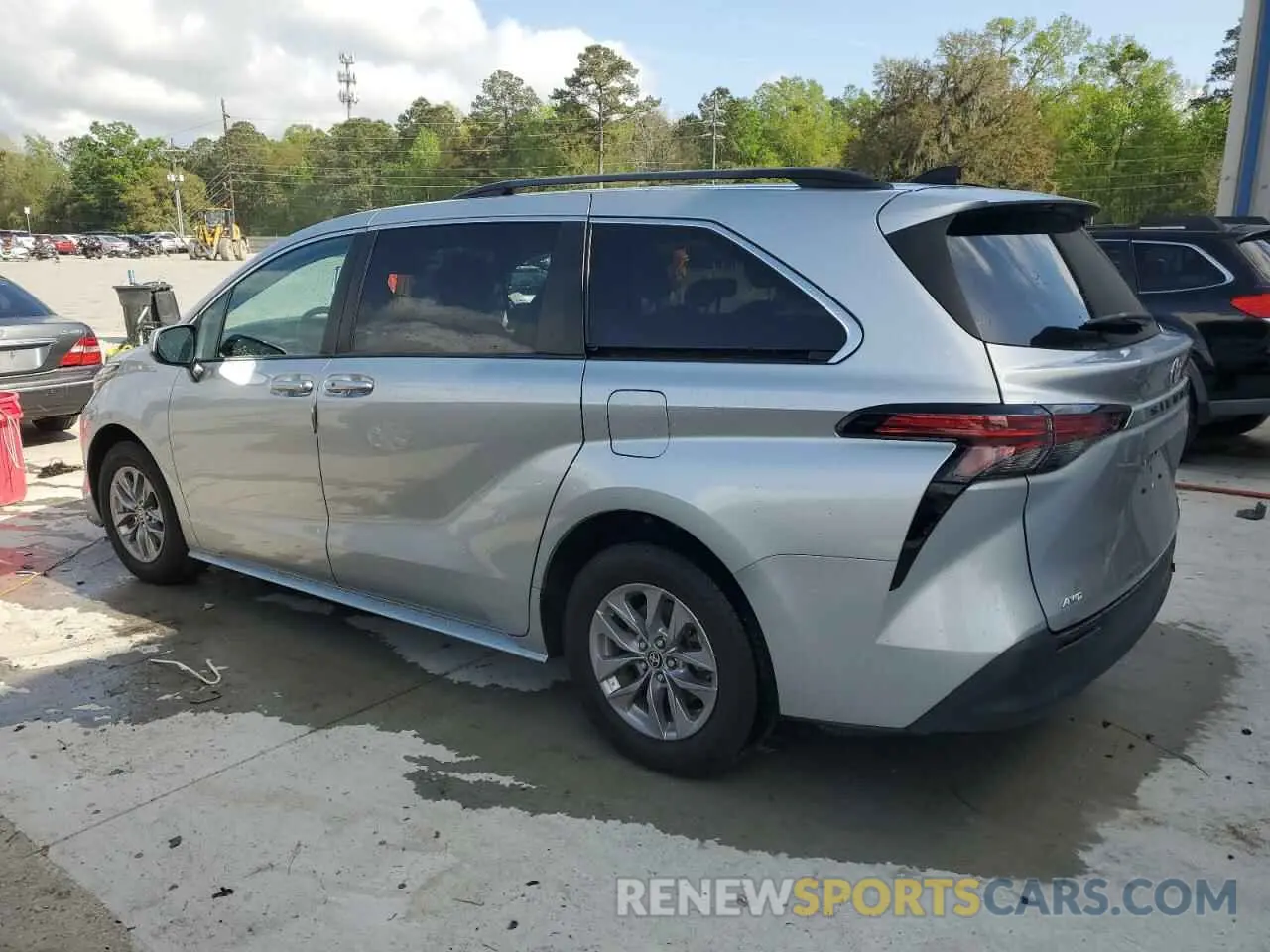 2 Photograph of a damaged car 5TDBSKFC6NS042760 TOYOTA All Models 2022