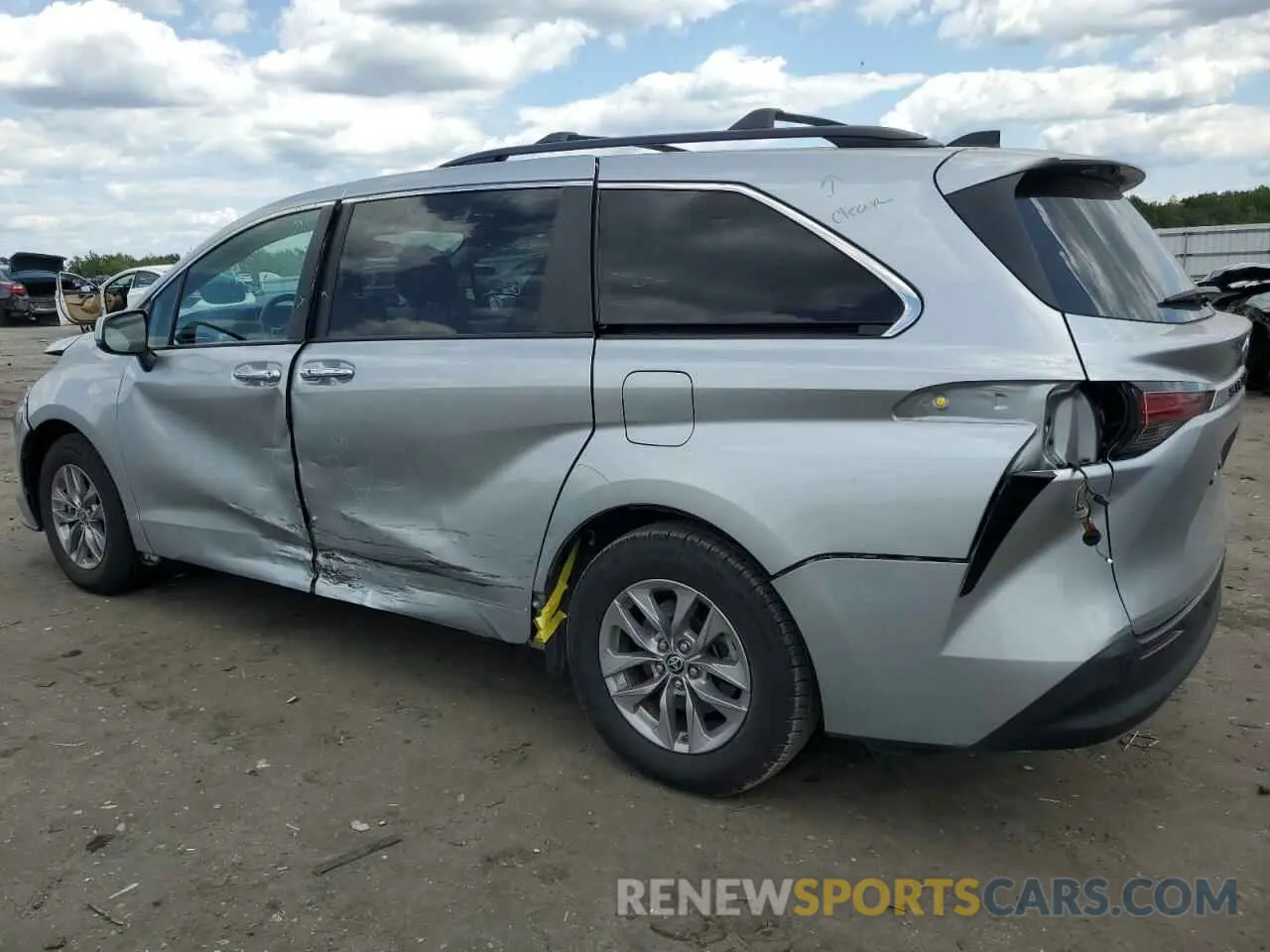 2 Photograph of a damaged car 5TDJRKEC6NS091952 TOYOTA All Models 2022