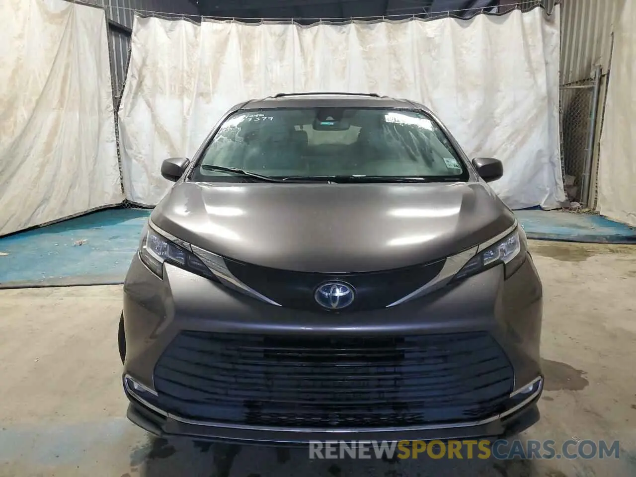 5 Photograph of a damaged car 5TDYRKEC0NS077379 TOYOTA All Models 2022