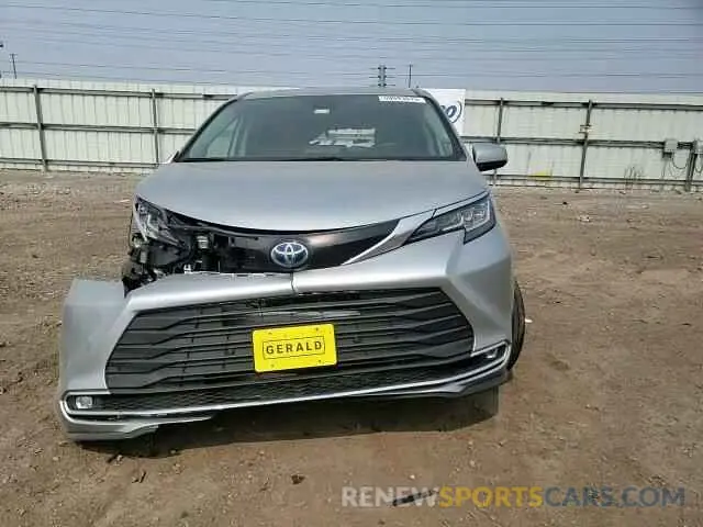 13 Photograph of a damaged car 5TDYRKEC0NS128511 TOYOTA All Models 2022