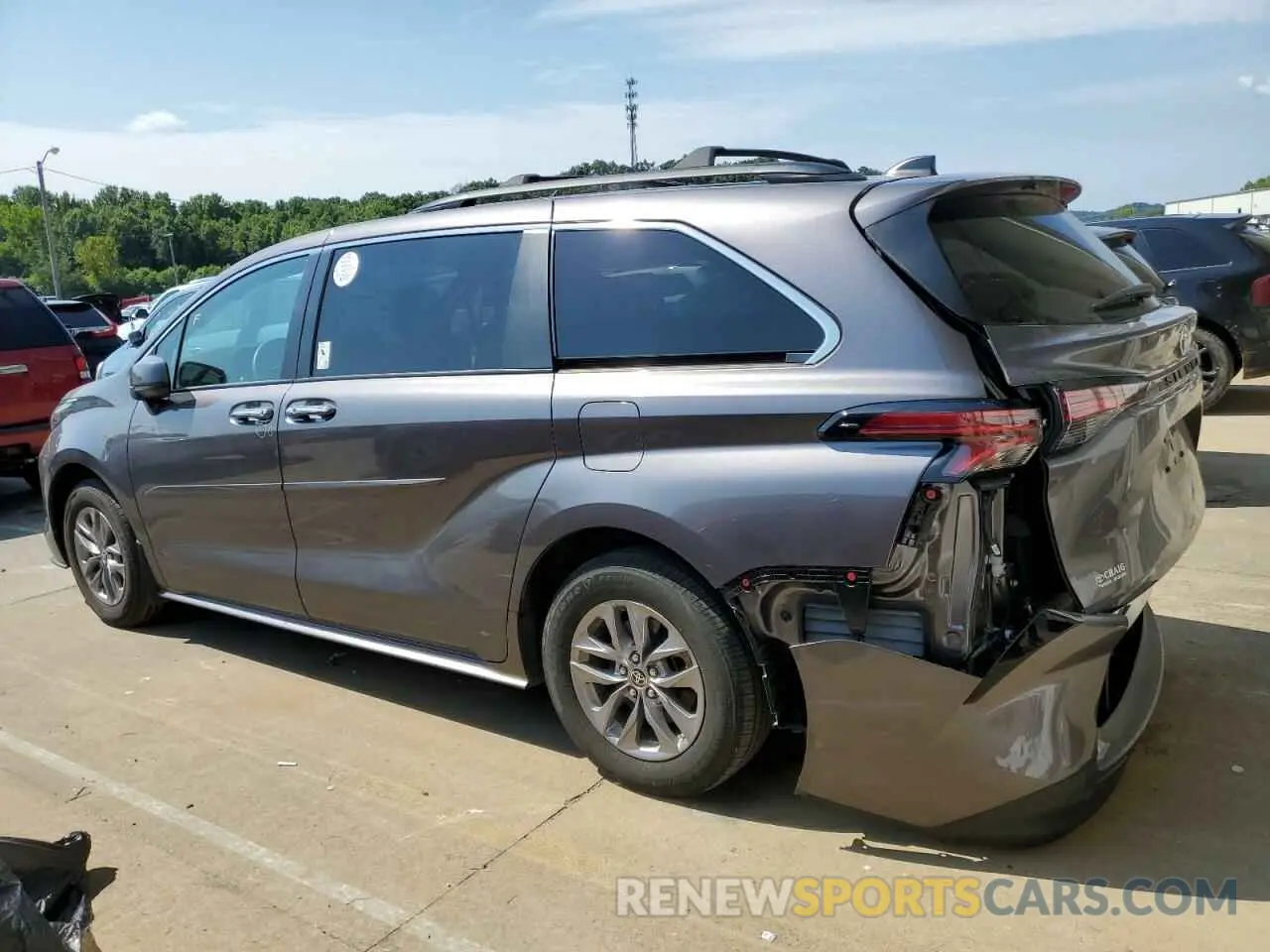 2 Photograph of a damaged car 5TDYRKEC2NS136075 TOYOTA All Models 2022