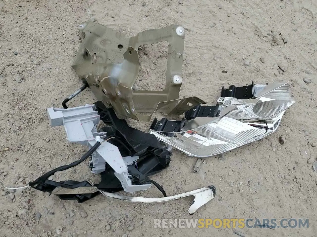 13 Photograph of a damaged car 5TDYRKEC5NS123868 TOYOTA All Models 2022