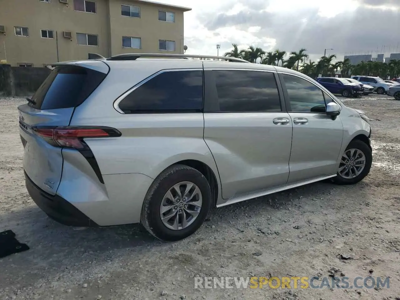 3 Photograph of a damaged car 5TDYRKECXNS116933 TOYOTA All Models 2022