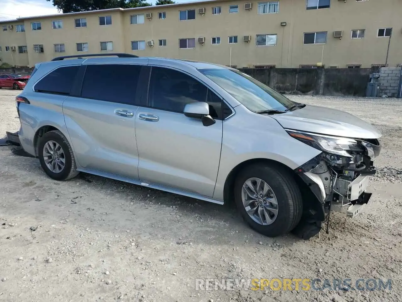 4 Photograph of a damaged car 5TDYRKECXNS116933 TOYOTA All Models 2022
