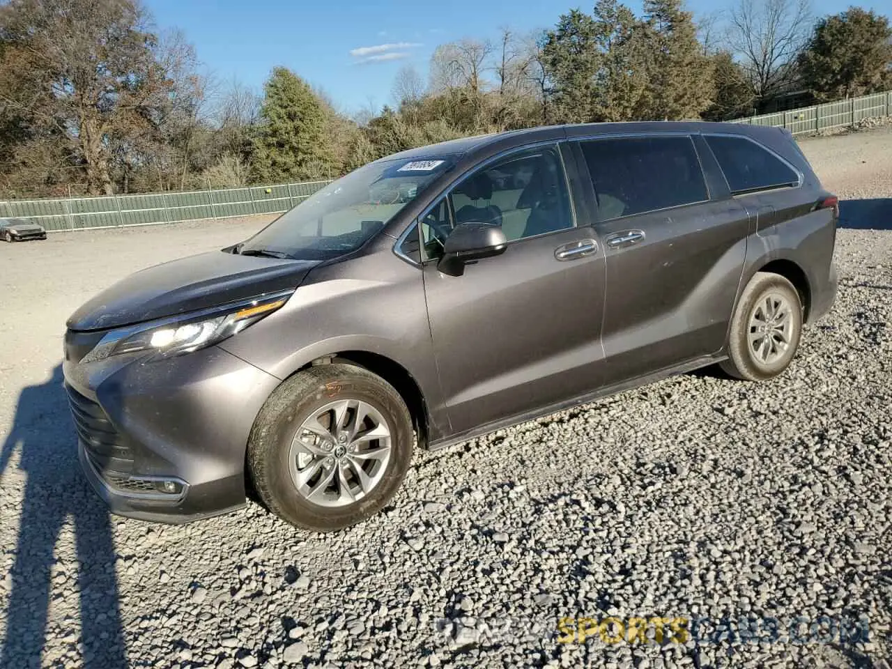 1 Photograph of a damaged car 5TDYRKECXNS121596 TOYOTA All Models 2022