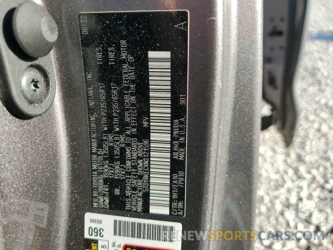 13 Photograph of a damaged car 5TDYRKECXNS121596 TOYOTA All Models 2022