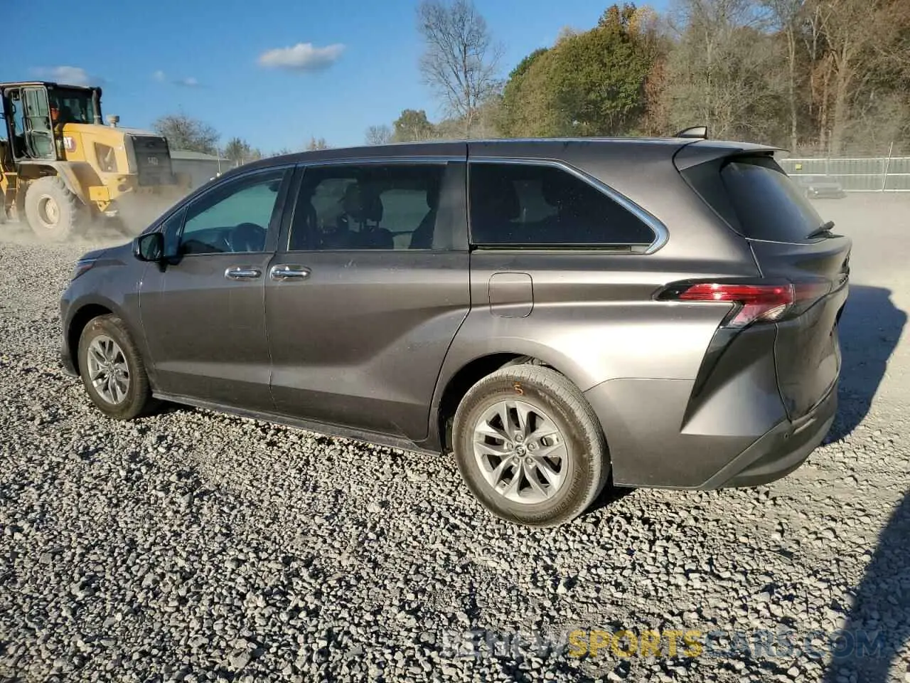 2 Photograph of a damaged car 5TDYRKECXNS121596 TOYOTA All Models 2022