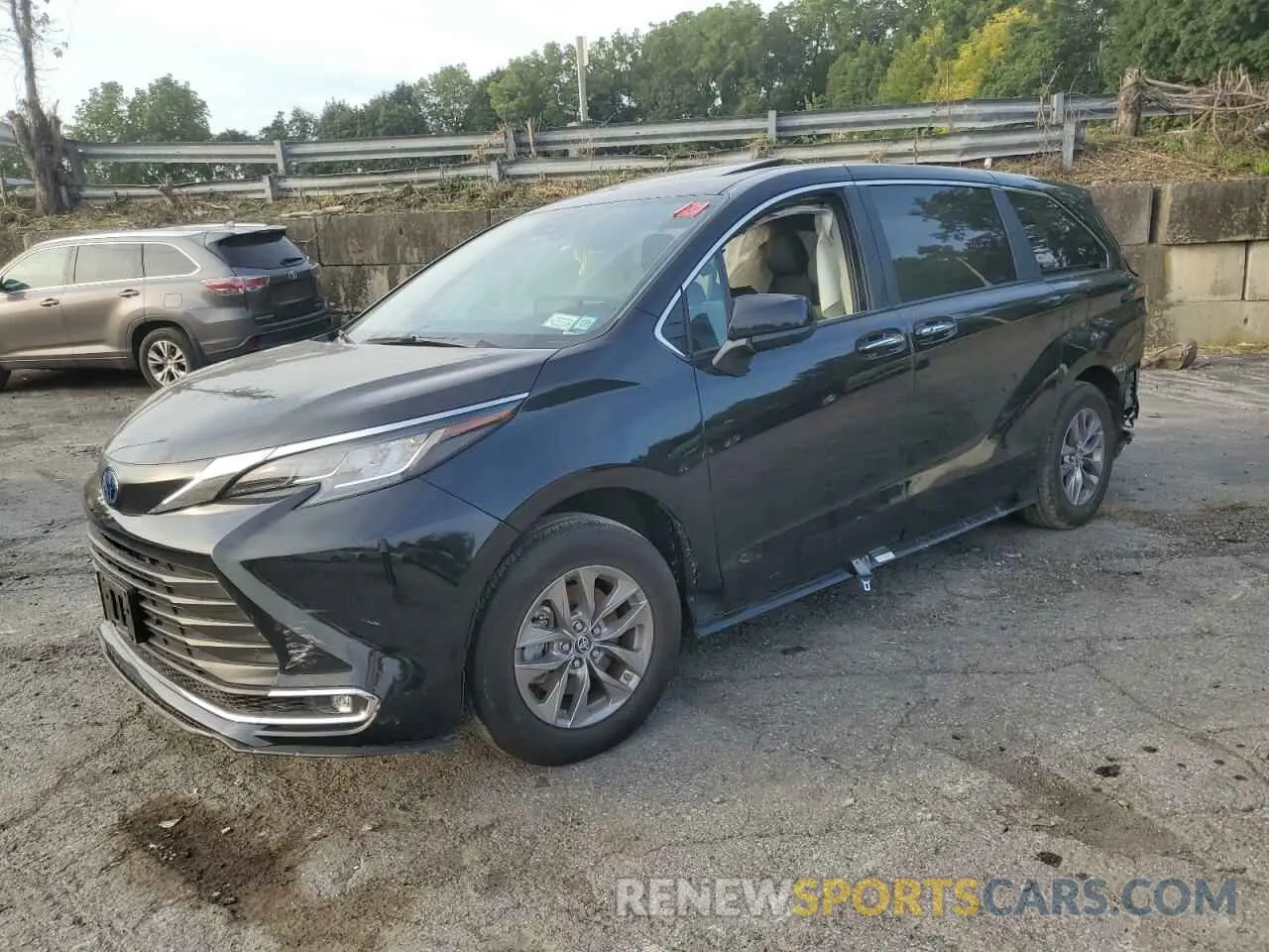 1 Photograph of a damaged car 5TDYRKEC4PS146772 TOYOTA All Models 2023