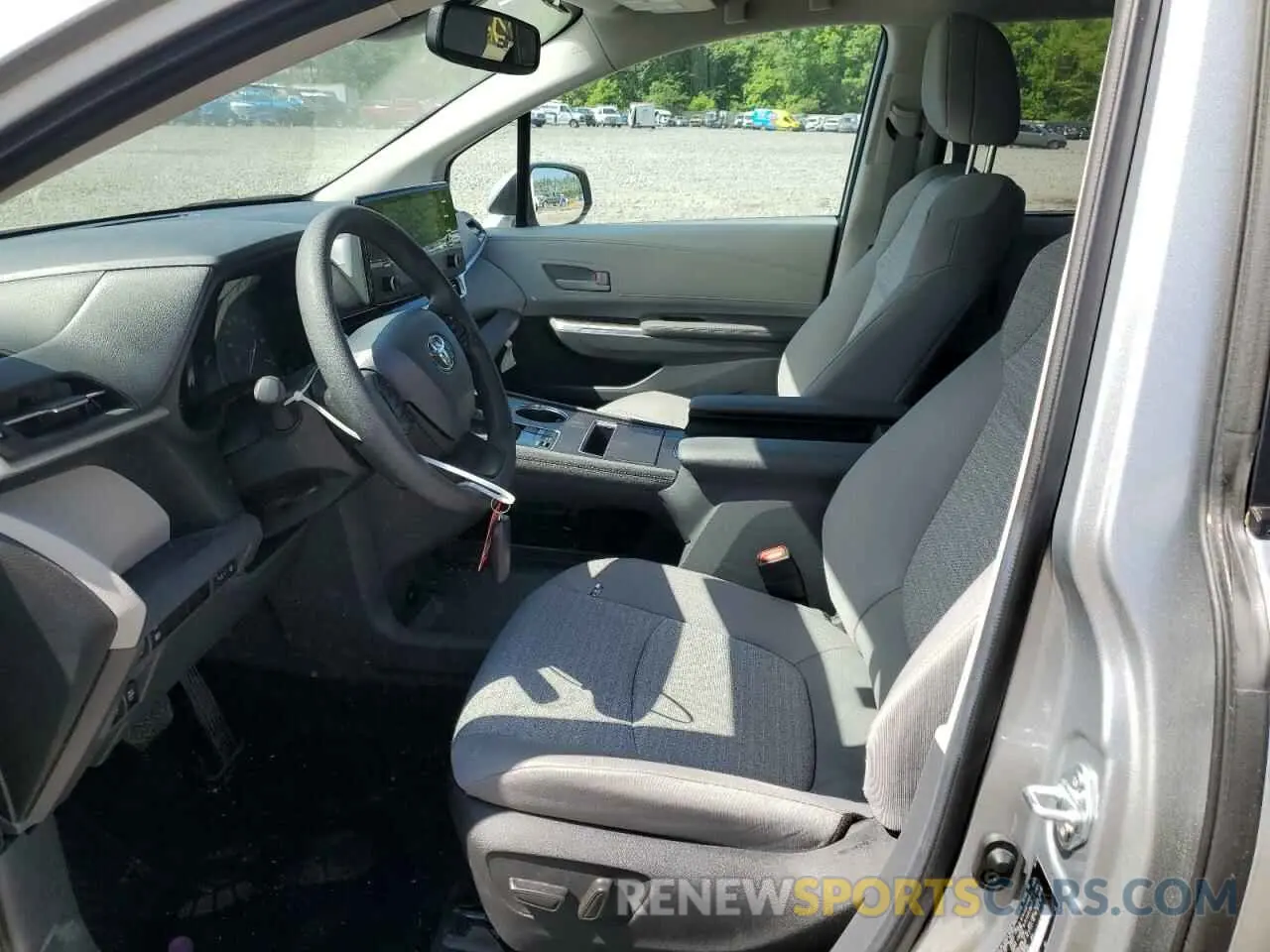 7 Photograph of a damaged car 5TDBRKECXRS205199 TOYOTA All Models 2024