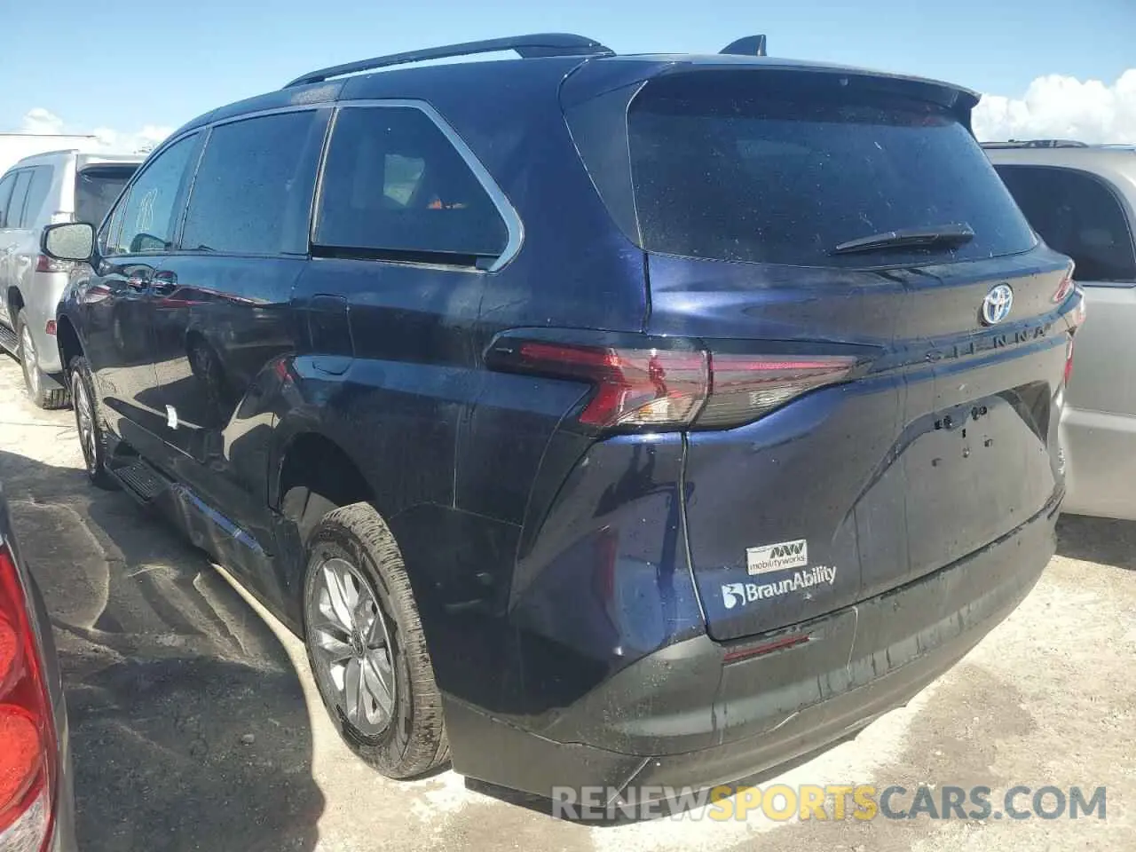 2 Photograph of a damaged car 5TDJRKEC8RS189385 TOYOTA All Models 2024