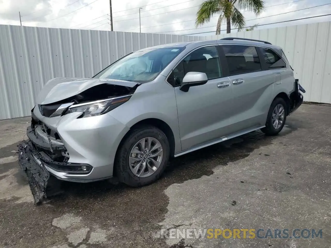 1 Photograph of a damaged car 5TDYRKEC5SS228793 TOYOTA All Models 2025