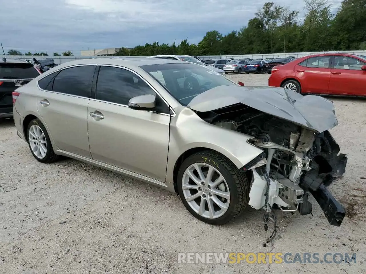 4 Photograph of a damaged car 4T1BK1EBXFU144770 TOYOTA AVALON 2015