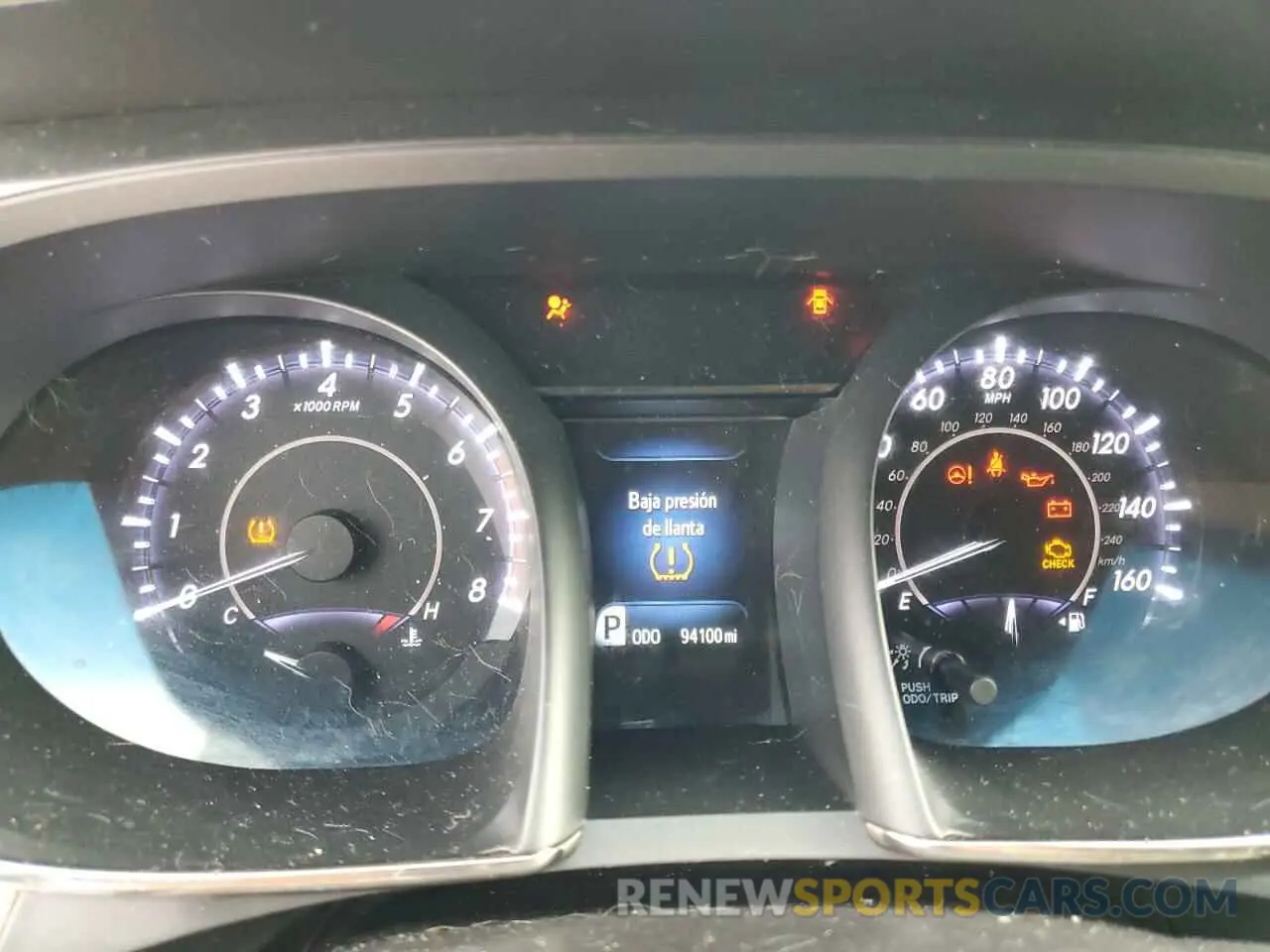 9 Photograph of a damaged car 4T1BK1EBXFU144770 TOYOTA AVALON 2015