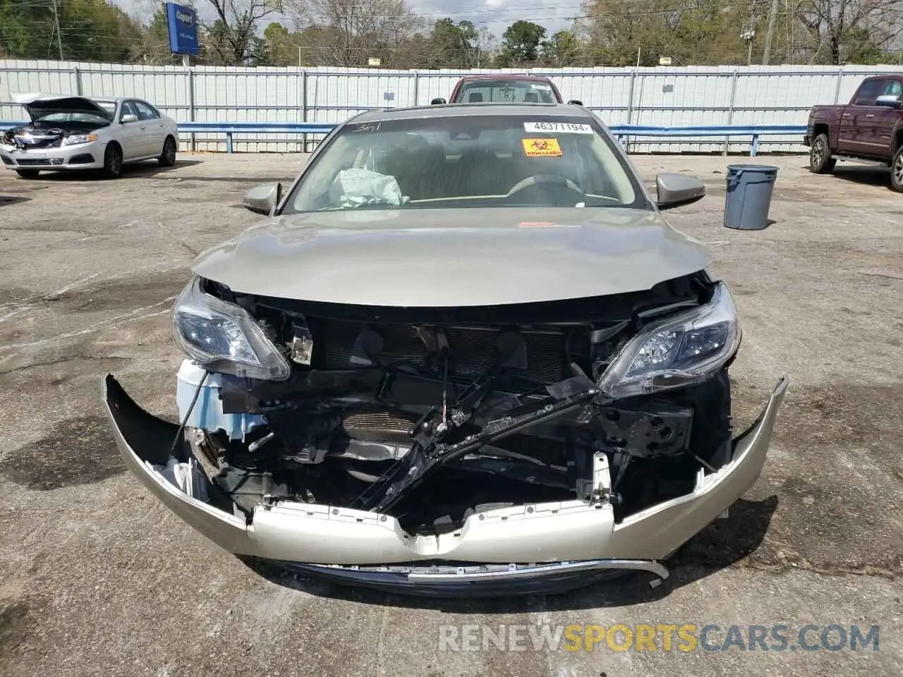 5 Photograph of a damaged car 4T1BK1EB2HU255123 TOYOTA AVALON 2017