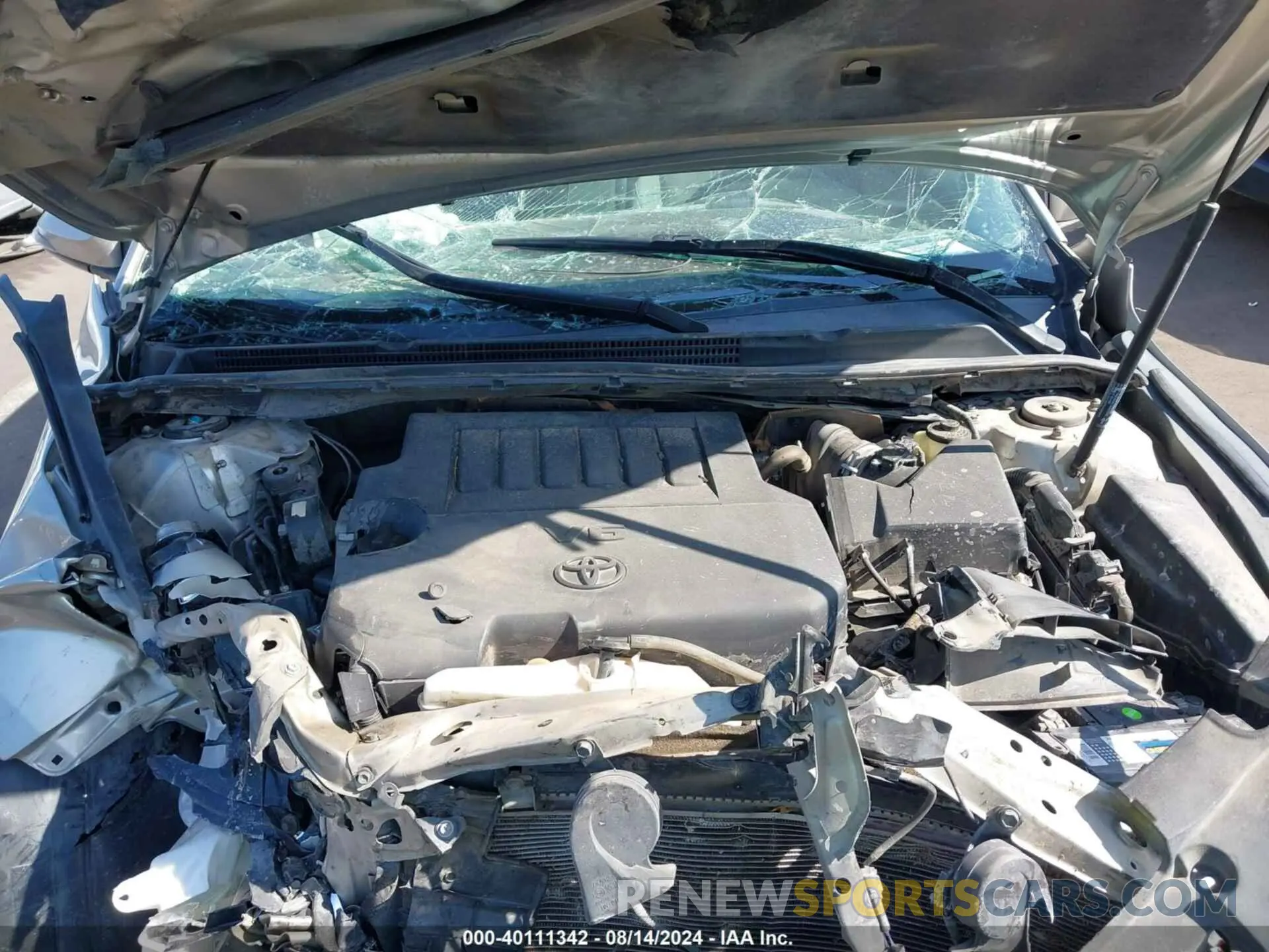 10 Photograph of a damaged car 4T1BK1EB0JU277871 TOYOTA AVALON 2018