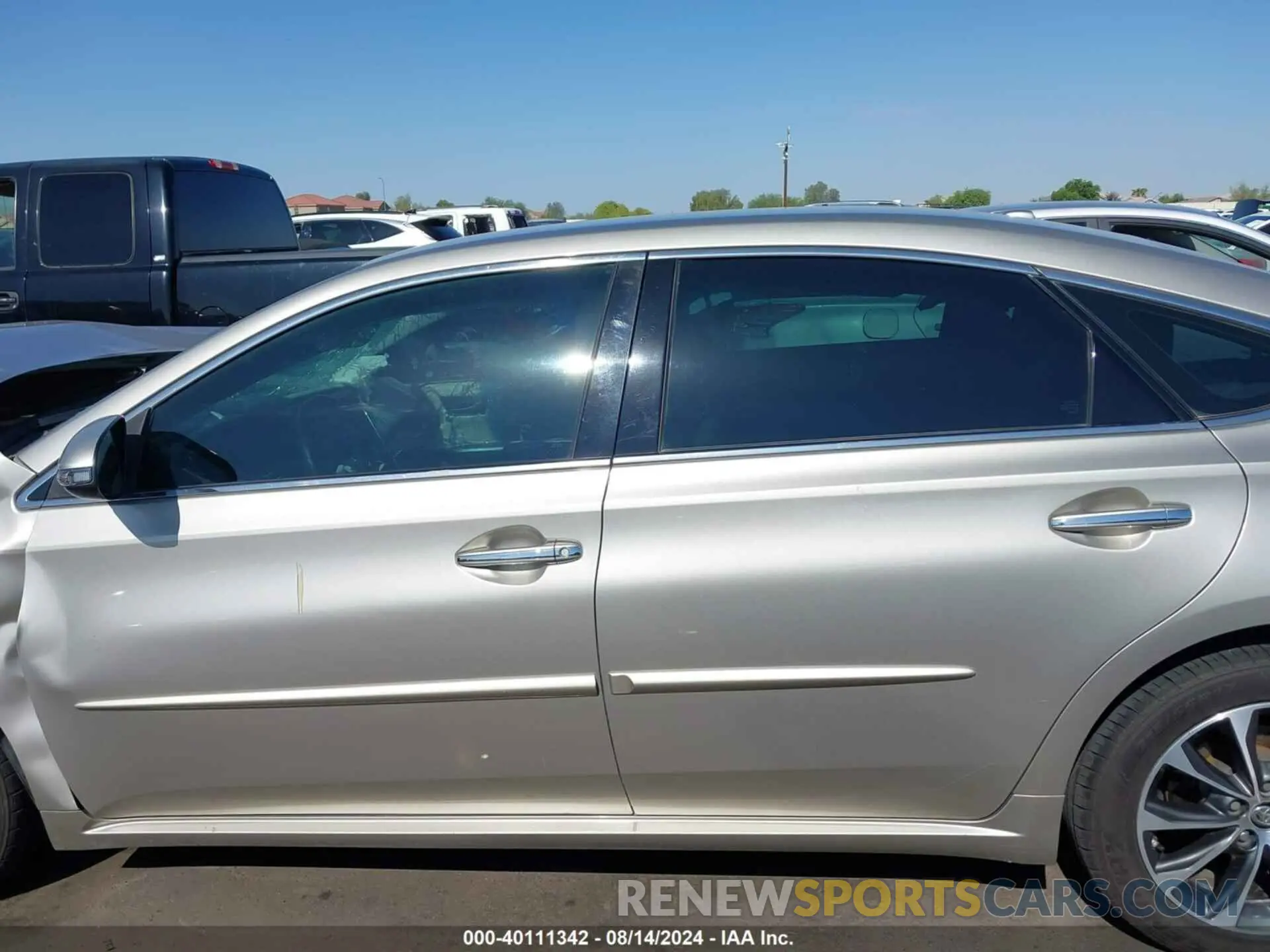 13 Photograph of a damaged car 4T1BK1EB0JU277871 TOYOTA AVALON 2018