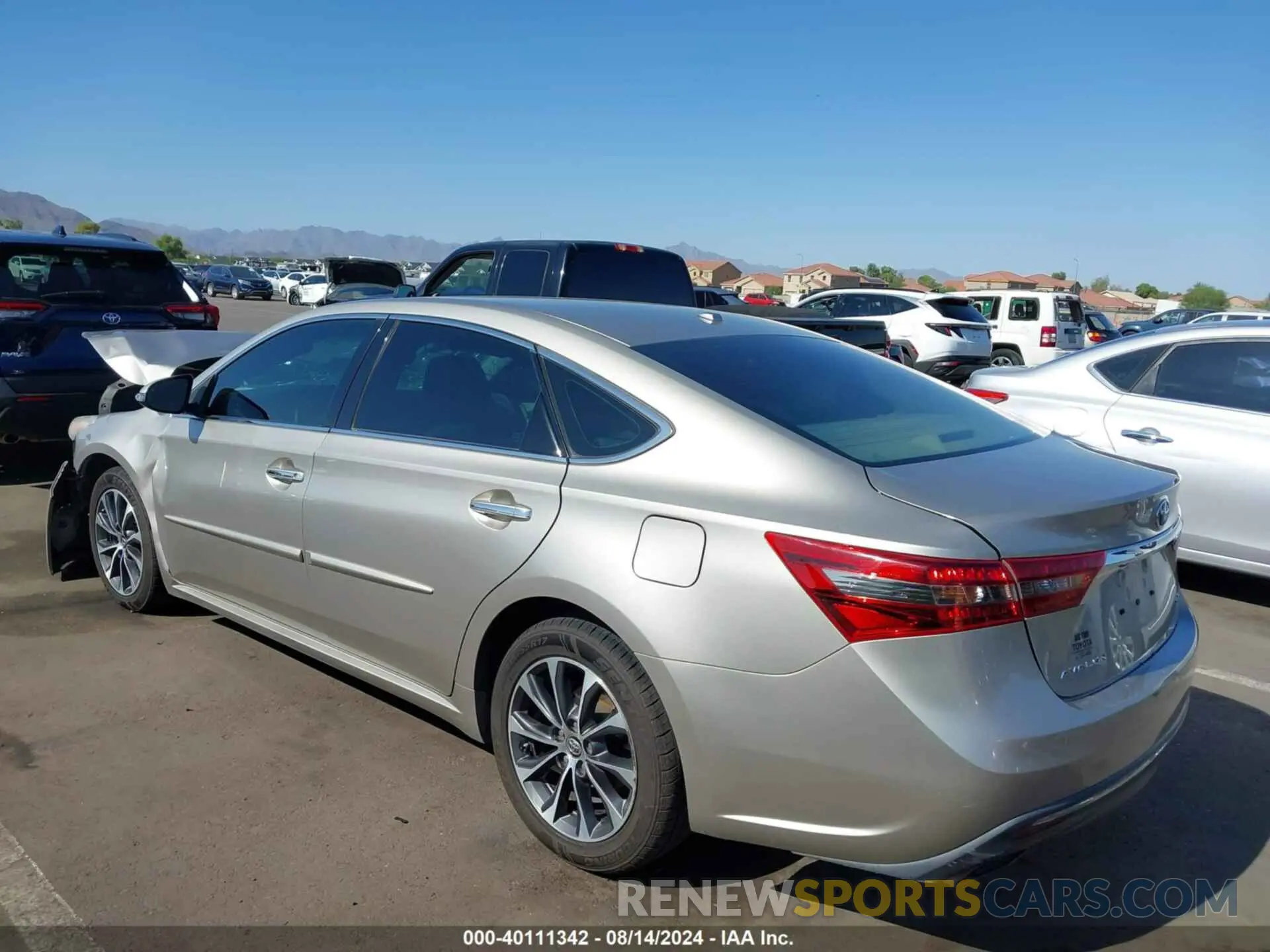 3 Photograph of a damaged car 4T1BK1EB0JU277871 TOYOTA AVALON 2018