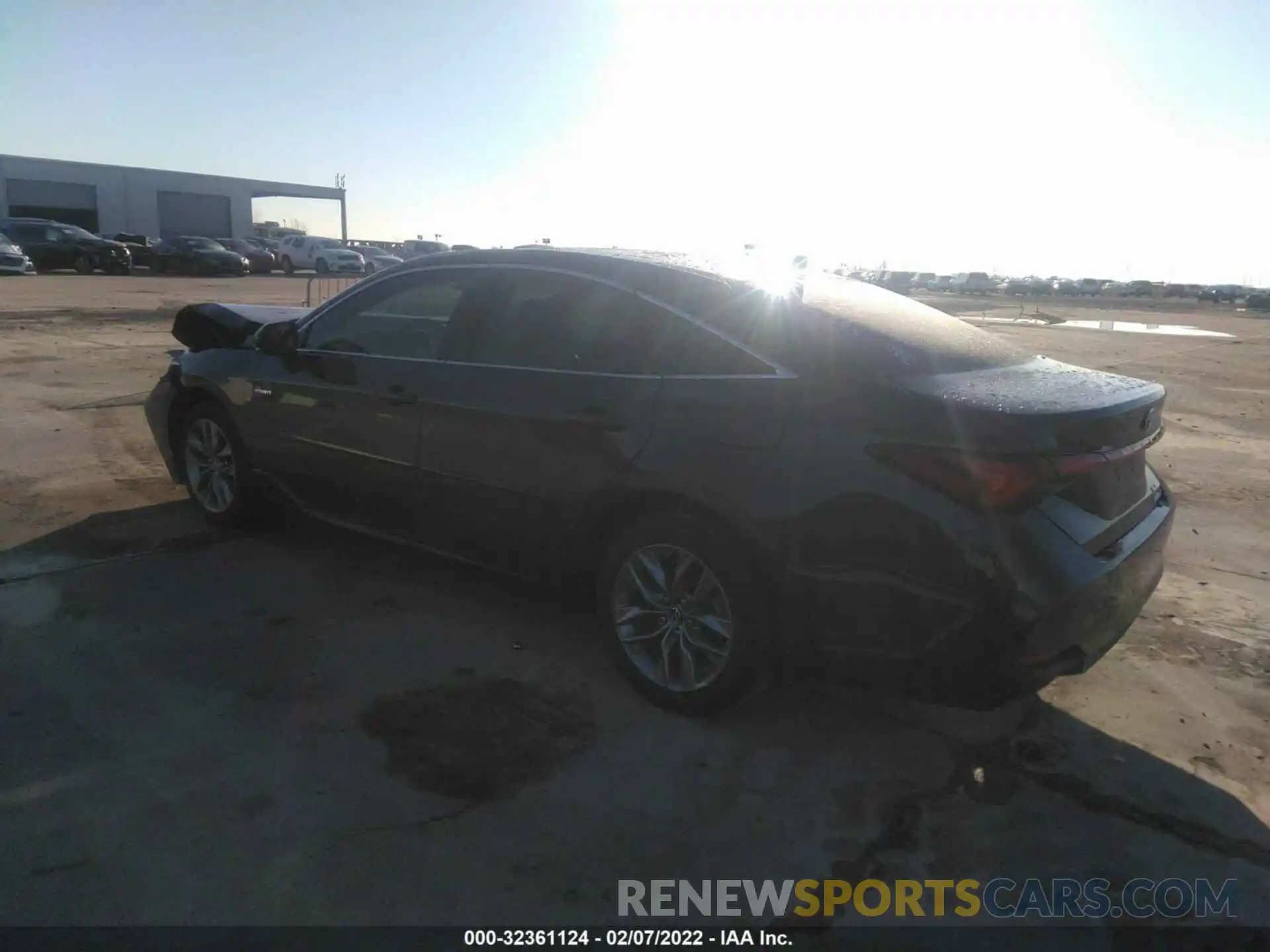 3 Photograph of a damaged car 4T1B21FB0KU004526 TOYOTA AVALON 2019