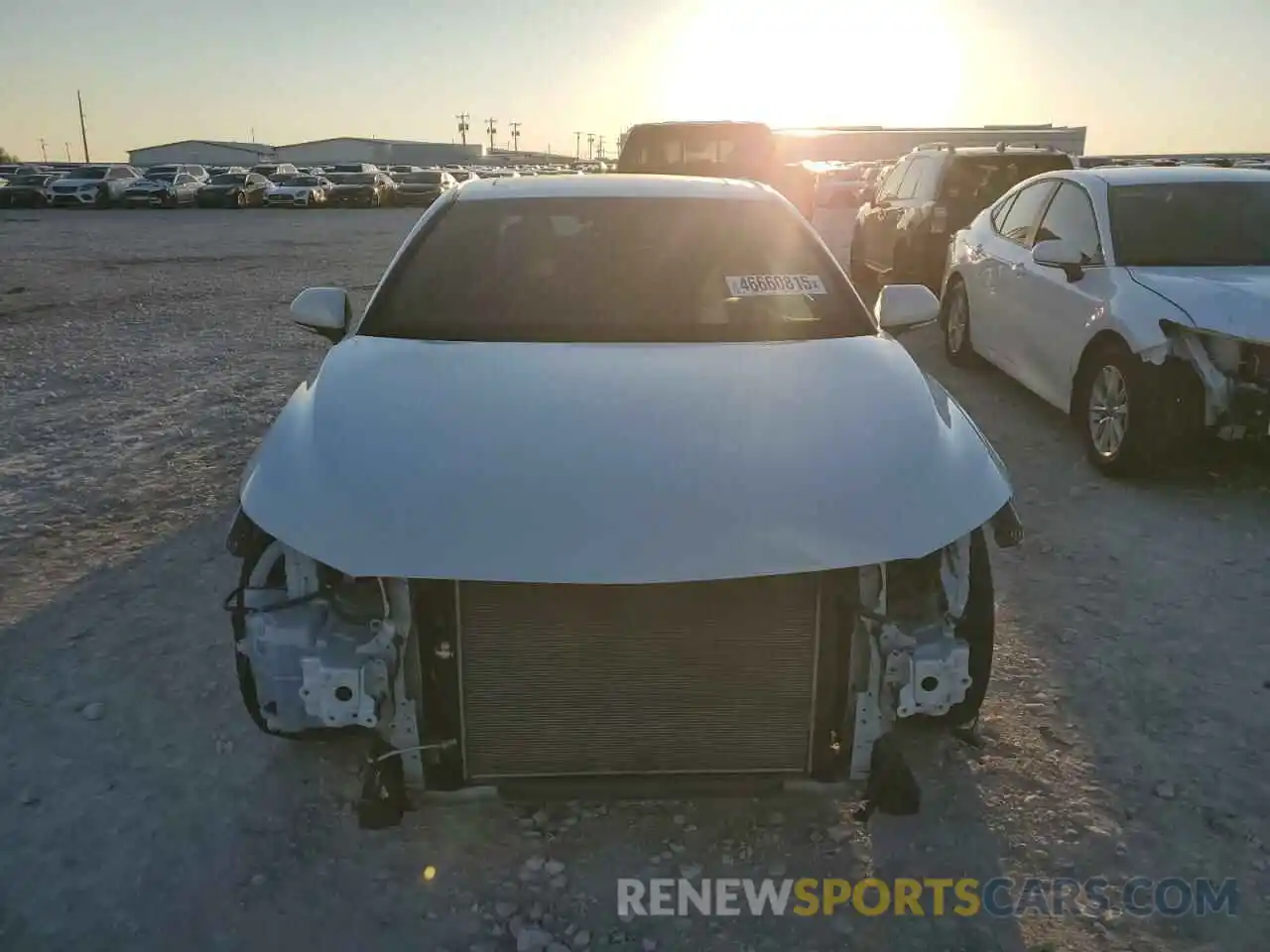 5 Photograph of a damaged car 4T1B21FB0KU005921 TOYOTA AVALON 2019