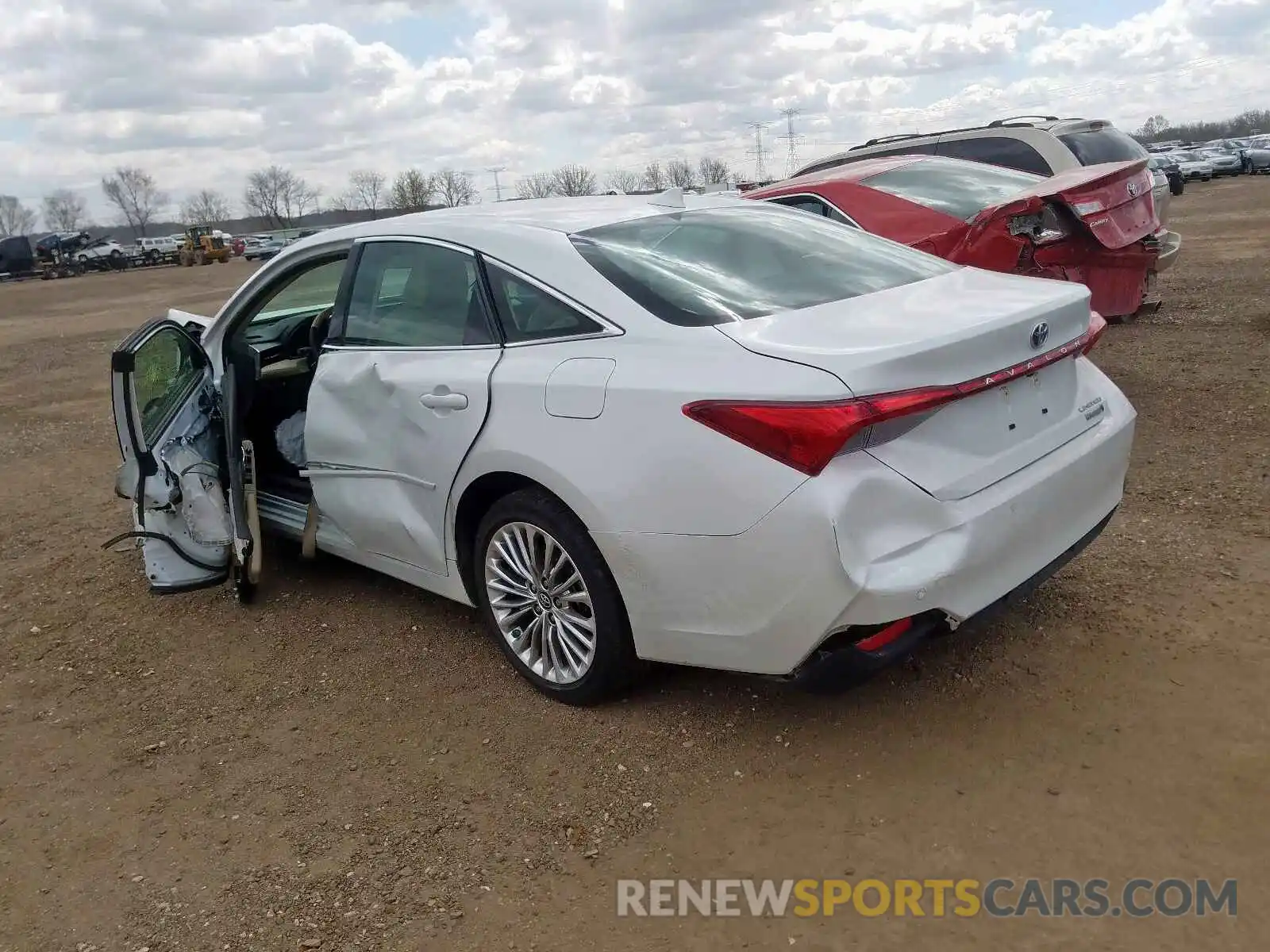 3 Photograph of a damaged car 4T1B21FB0KU008141 TOYOTA AVALON 2019