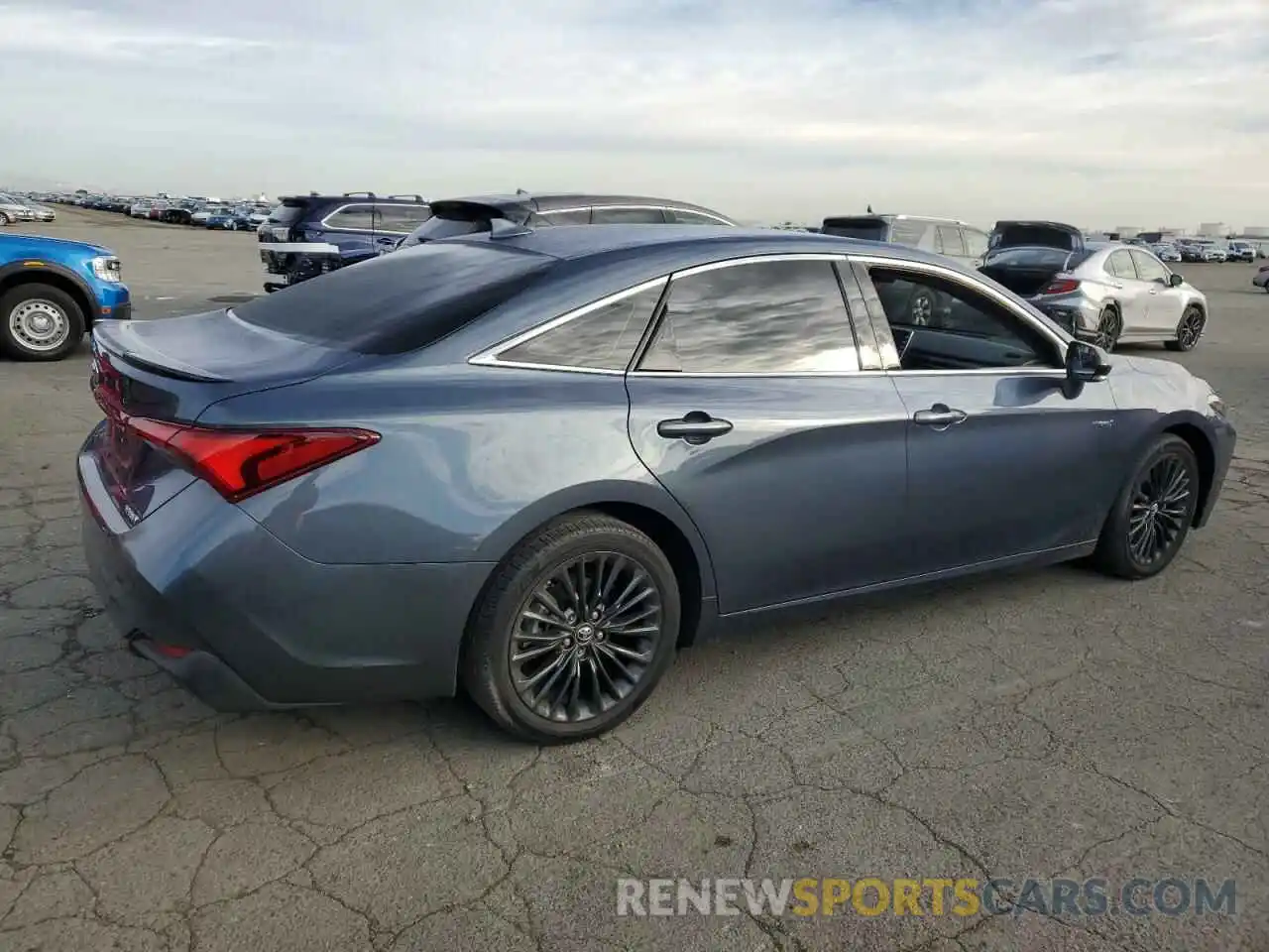 3 Photograph of a damaged car 4T1B21FB1KU003577 TOYOTA AVALON 2019