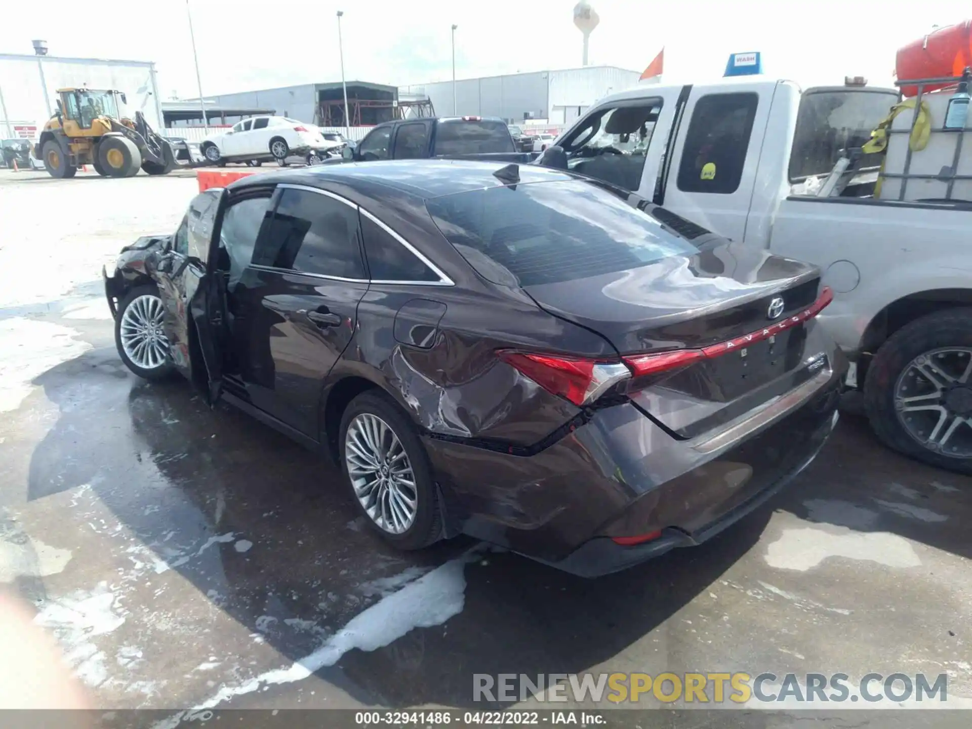 3 Photograph of a damaged car 4T1B21FB1KU007418 TOYOTA AVALON 2019