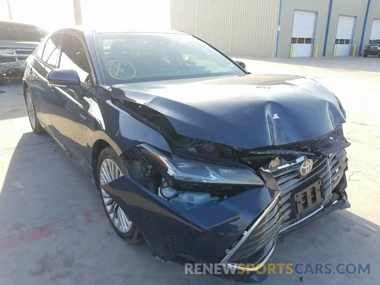 1 Photograph of a damaged car 4T1B21FB1KU008259 TOYOTA AVALON 2019