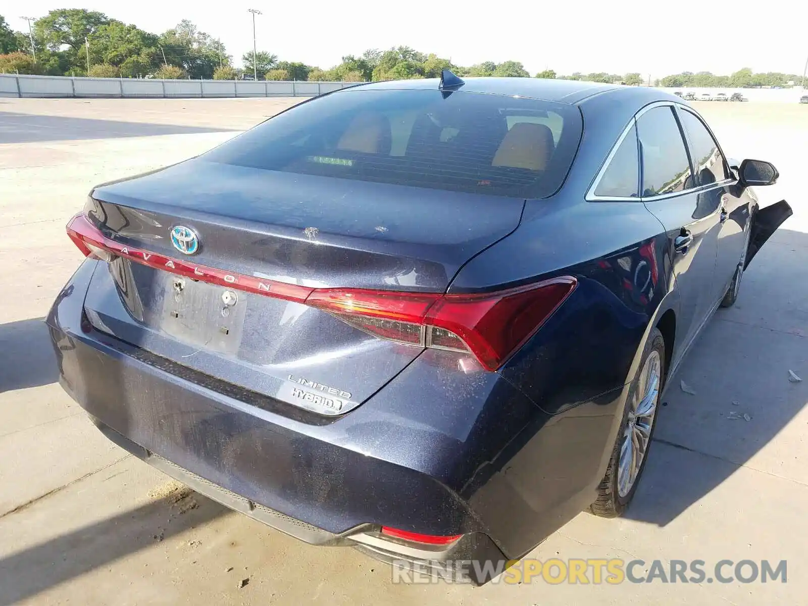 4 Photograph of a damaged car 4T1B21FB1KU008259 TOYOTA AVALON 2019