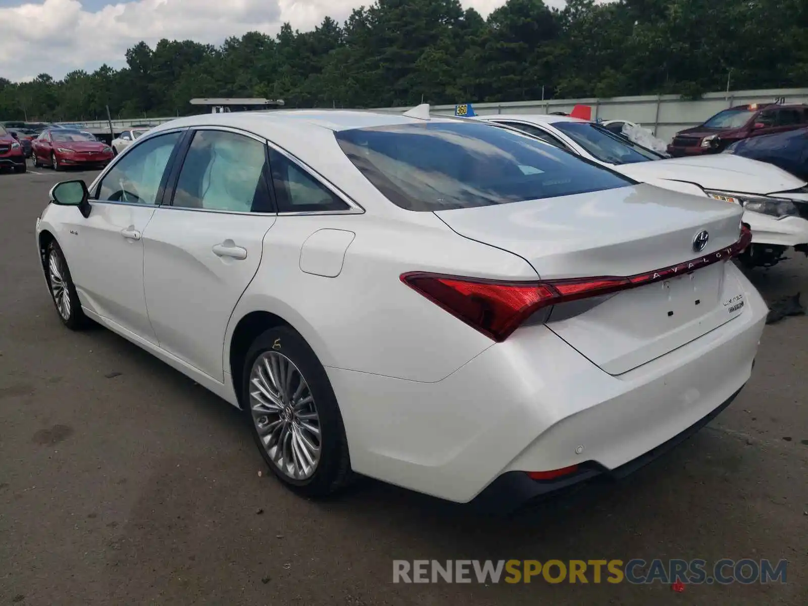 3 Photograph of a damaged car 4T1B21FB1KU009556 TOYOTA AVALON 2019