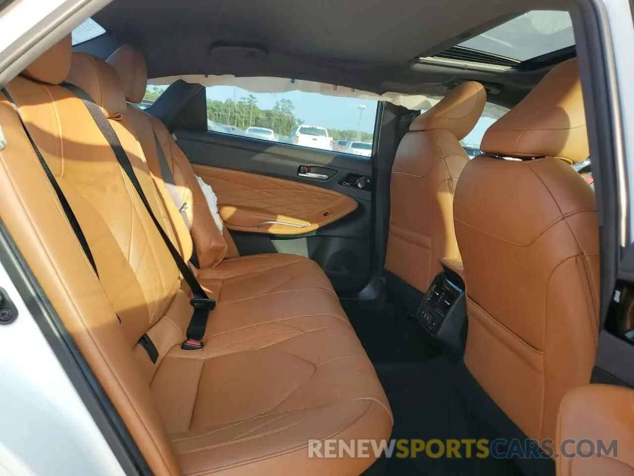 10 Photograph of a damaged car 4T1B21FB1KU010609 TOYOTA AVALON 2019