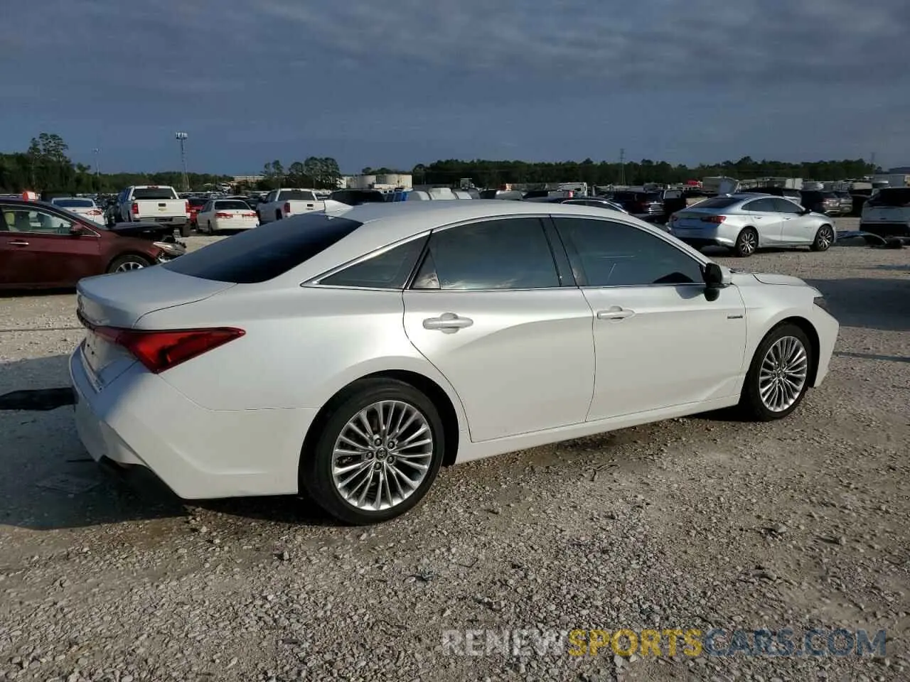 3 Photograph of a damaged car 4T1B21FB1KU010609 TOYOTA AVALON 2019