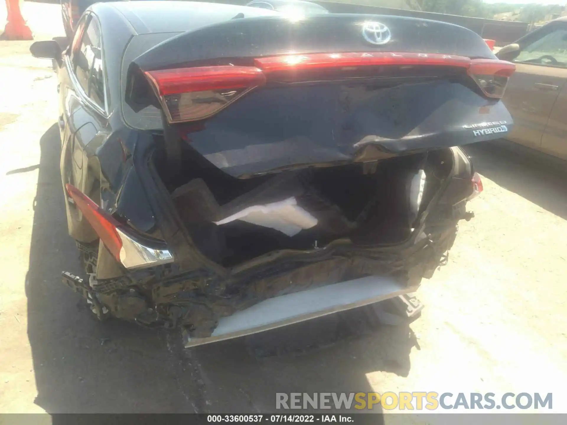 6 Photograph of a damaged car 4T1B21FB1KU010772 TOYOTA AVALON 2019