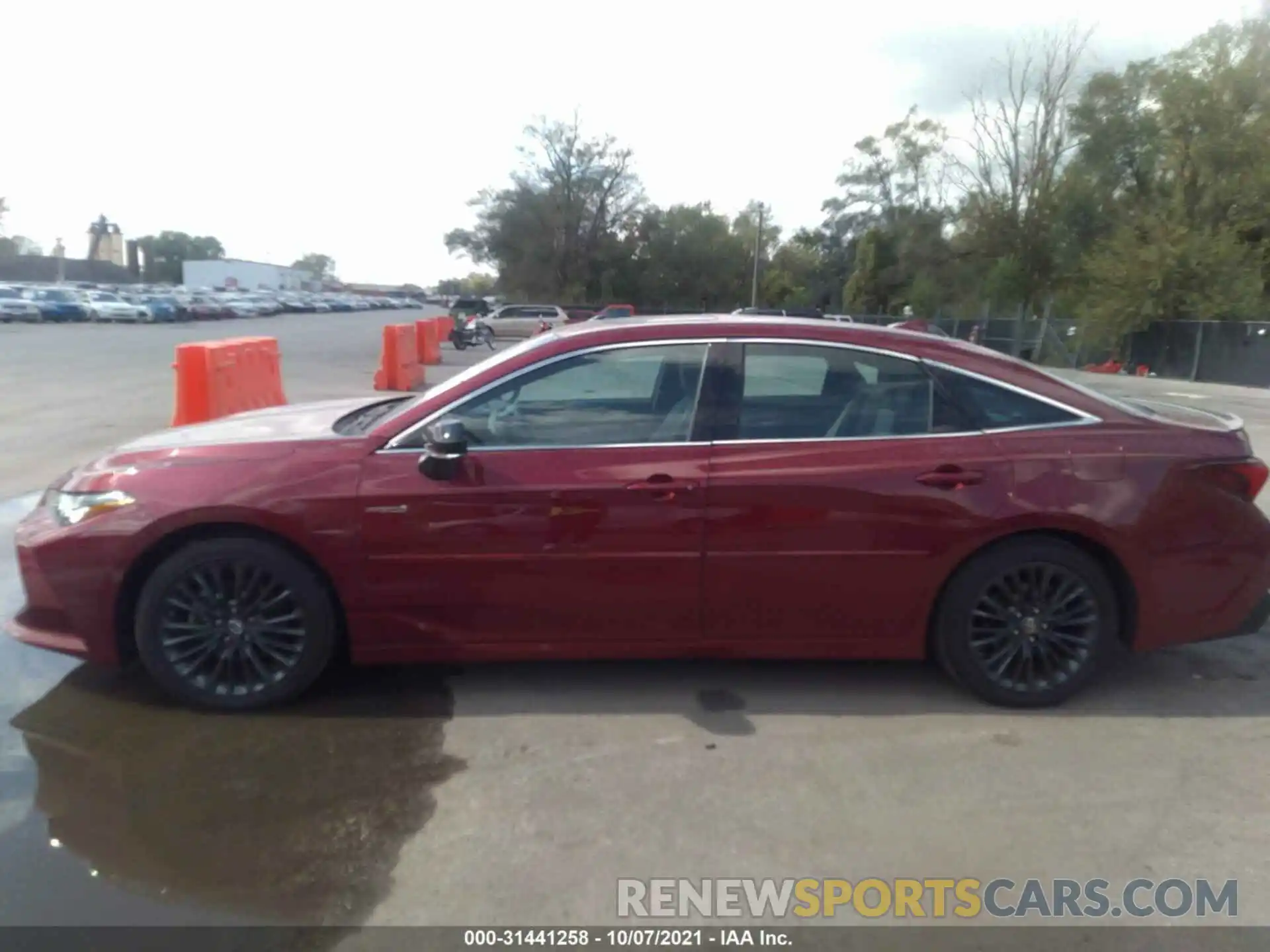 6 Photograph of a damaged car 4T1B21FB2KU001451 TOYOTA AVALON 2019