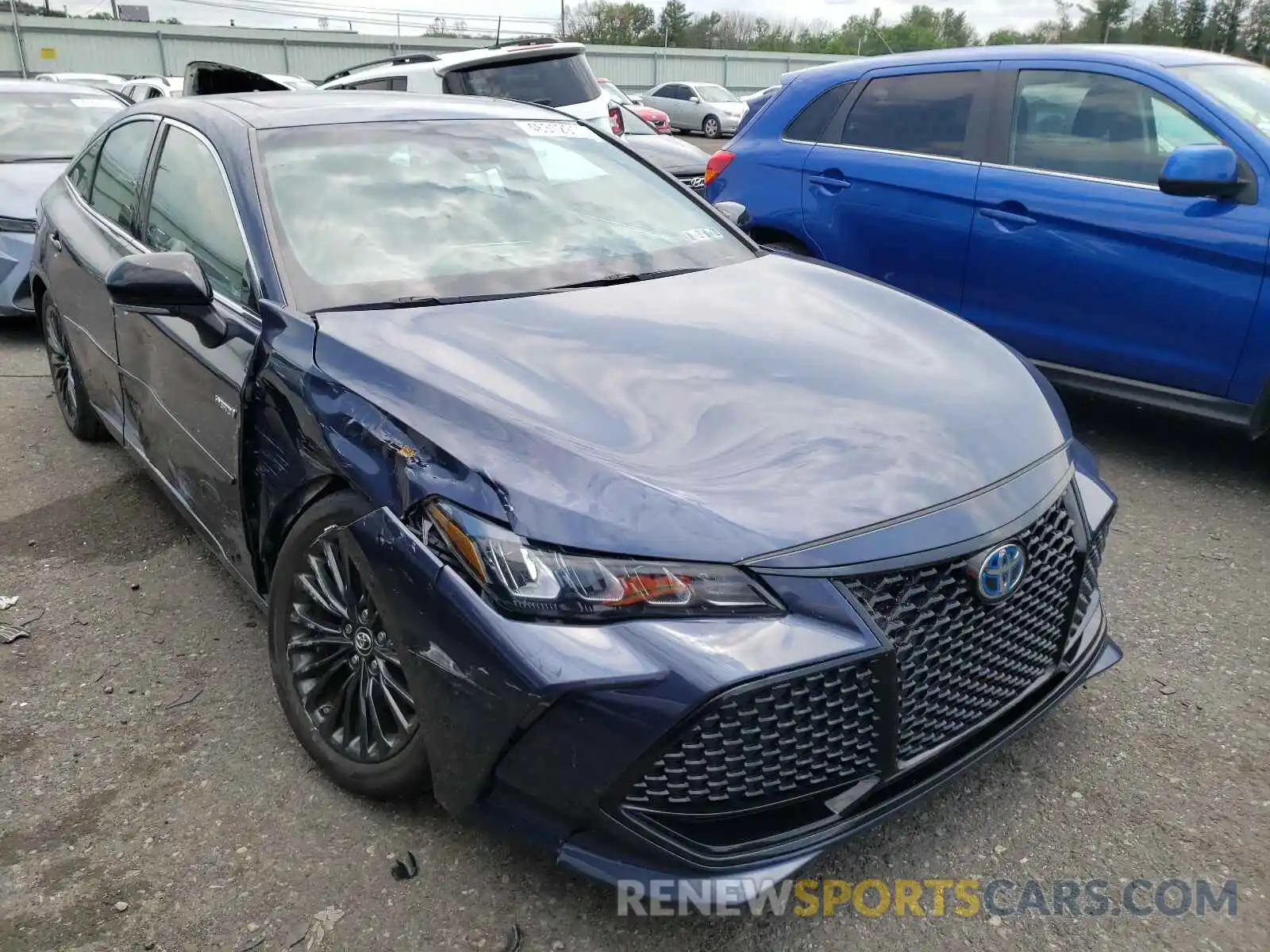 1 Photograph of a damaged car 4T1B21FB2KU005015 TOYOTA AVALON 2019